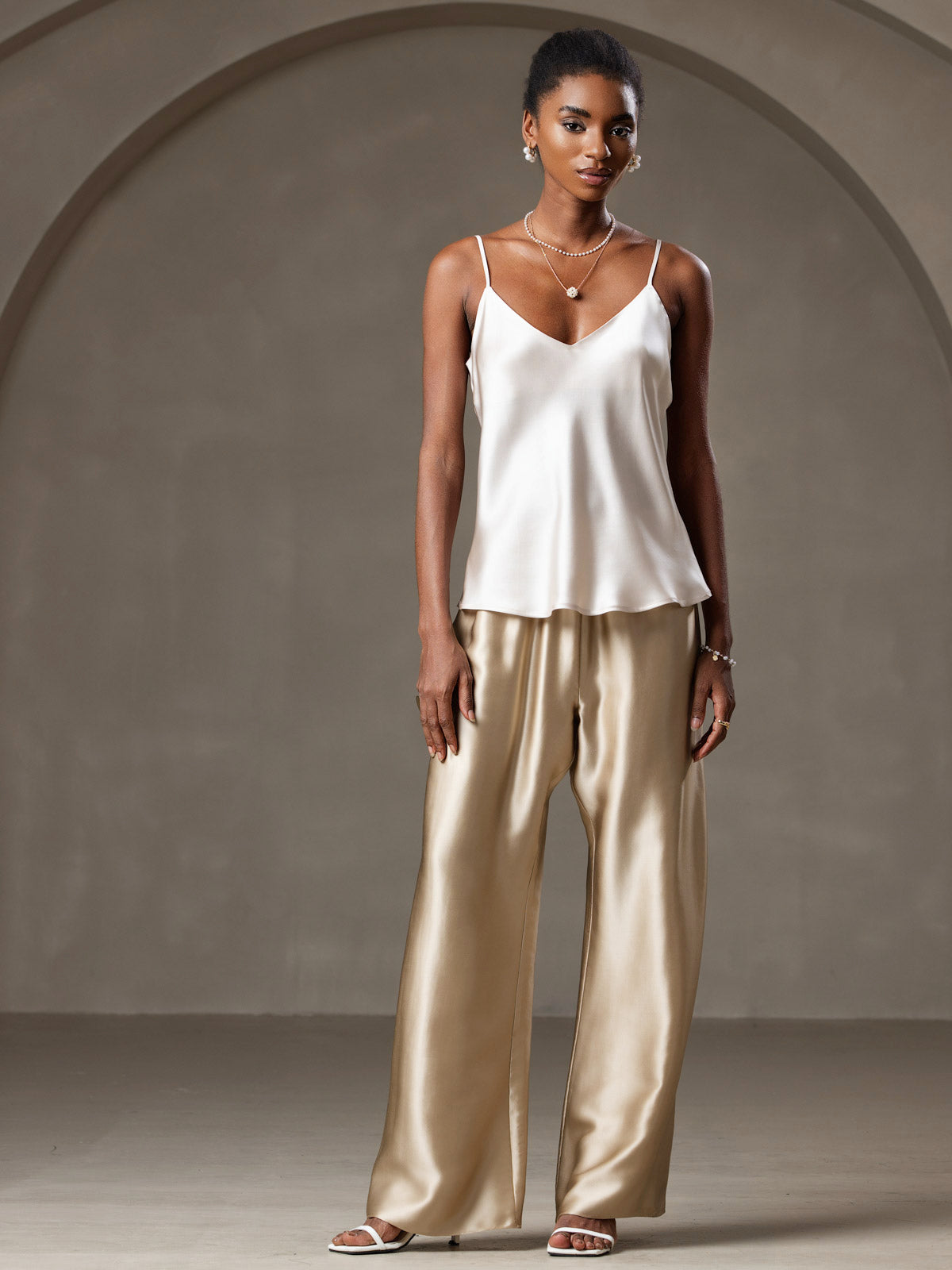 [Beige] SilkSilky-FI Camisoles 003