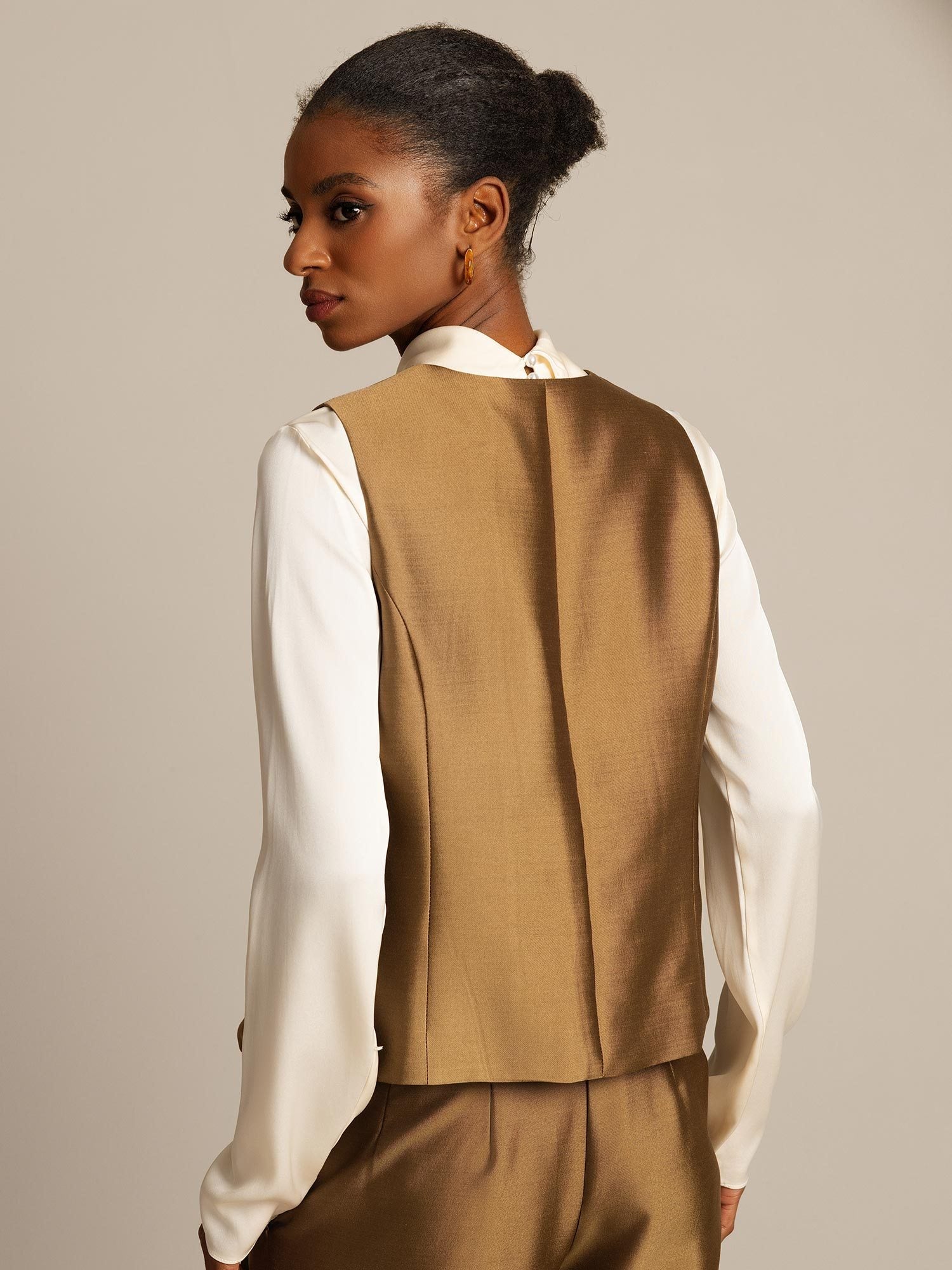 [Pronssi] SilkSilky-FI 32Momme Silk-Wool Blend Womens Vest 002,