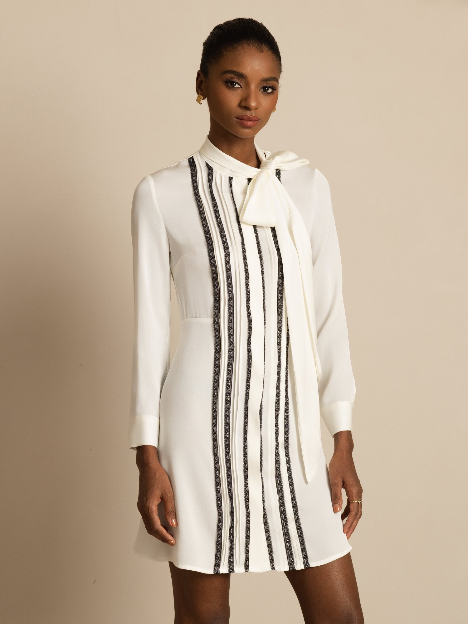 [Valkoinen] SilkSilky-FI 19Momme Silkki Pitkähihainen Solmukaulus Mekko 001