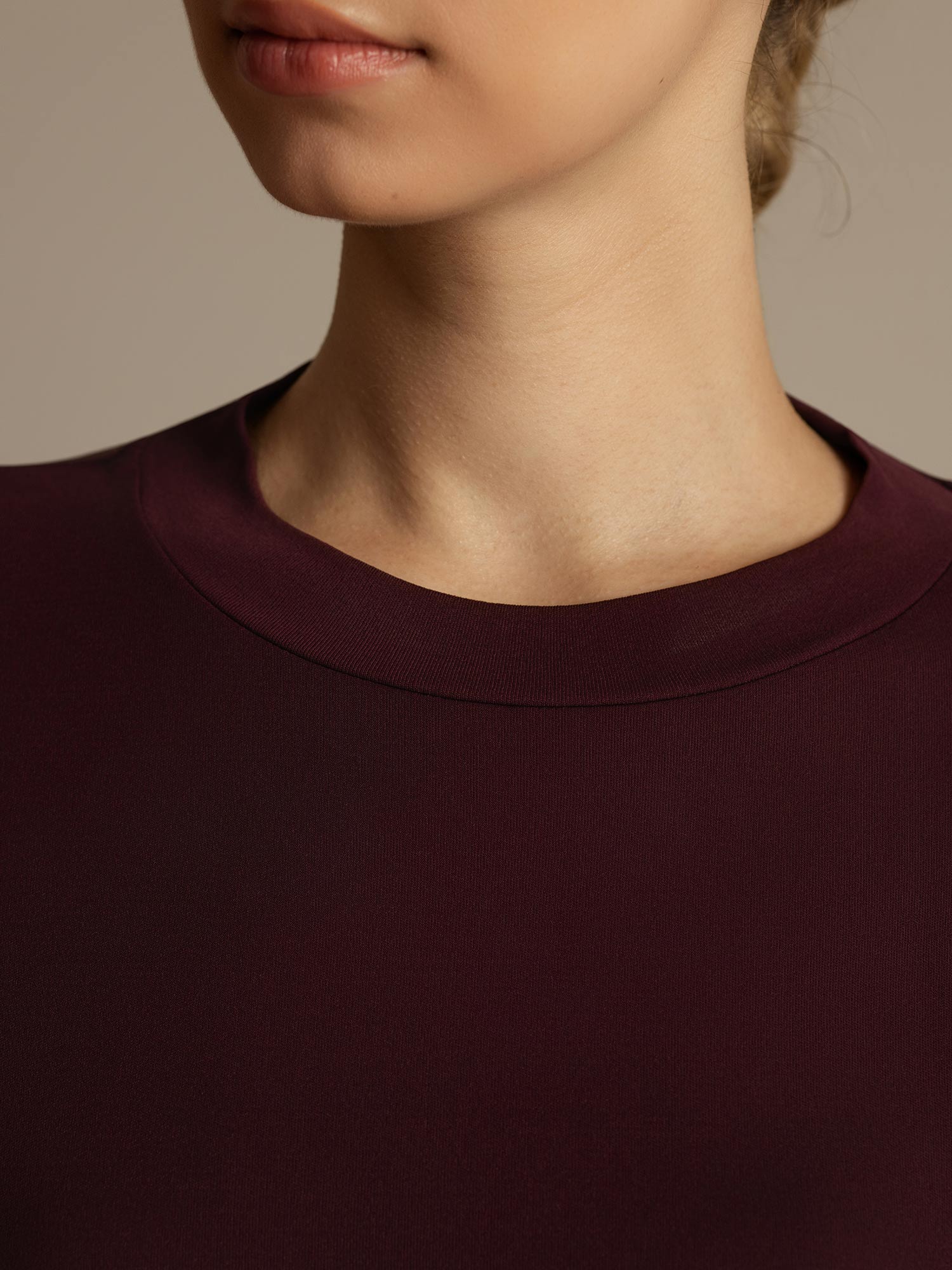 [Windsorviini] SilkSilky-FI Puolihiha Tiukka Crew Neck Naisten T-paita 005