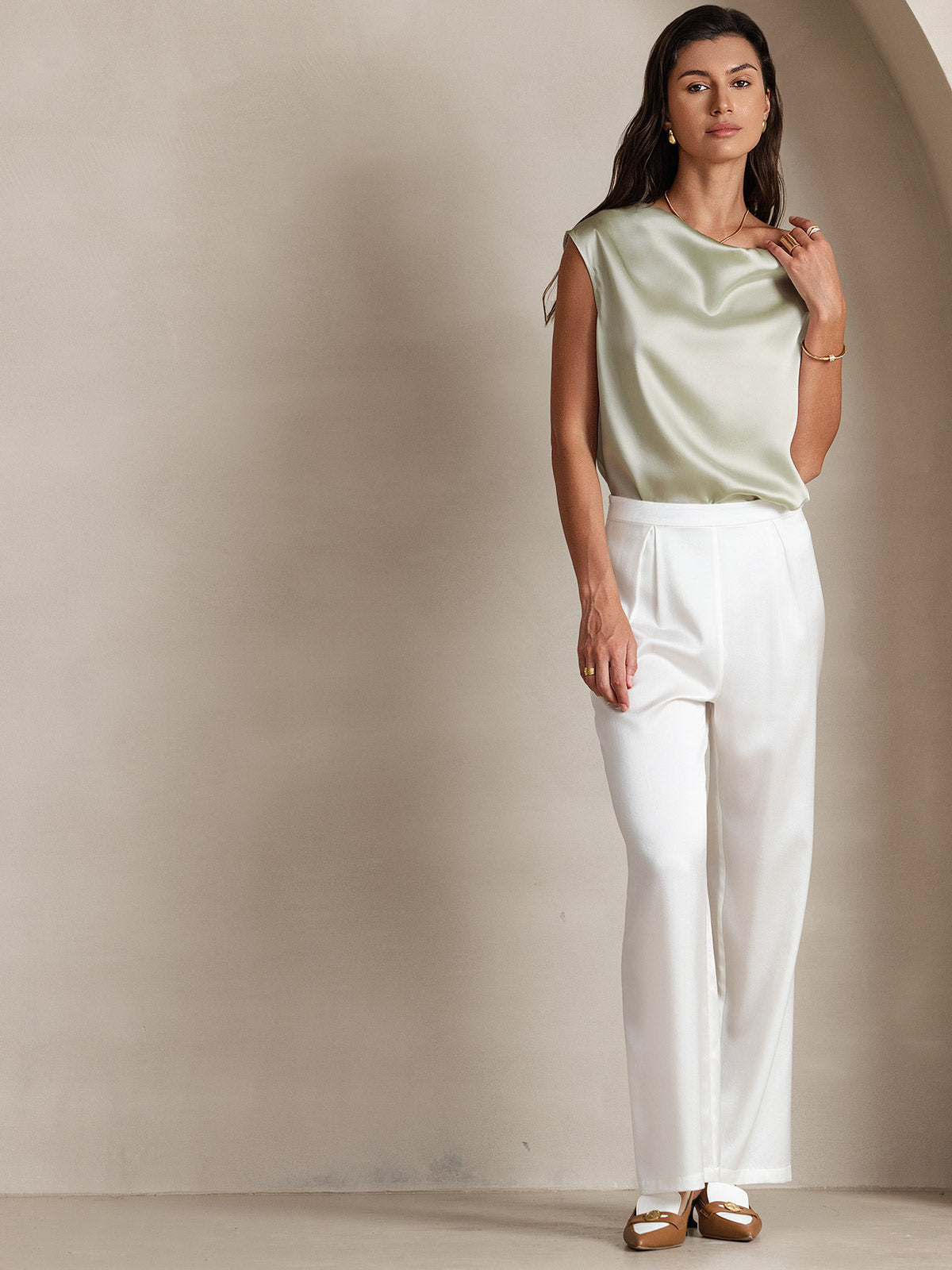 [Vaaleanvihreä] SilkSilky-FI 19Momme Silk Sleeveless Cowl Neck Naisten T-paita 006