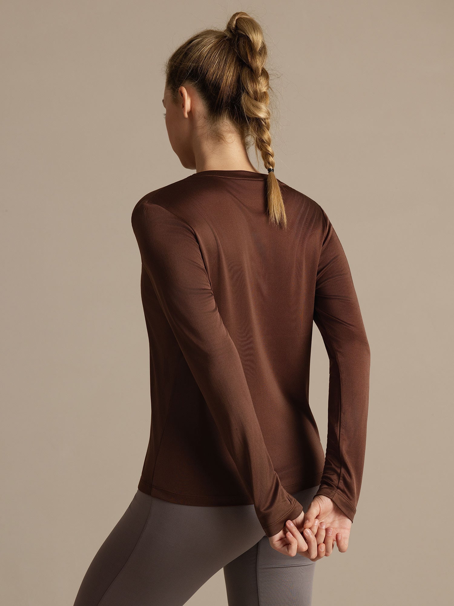[Kahvi] SilkSilky-FI Pitkähihainen Tiukka Crew Neck Naisten T-paita 002