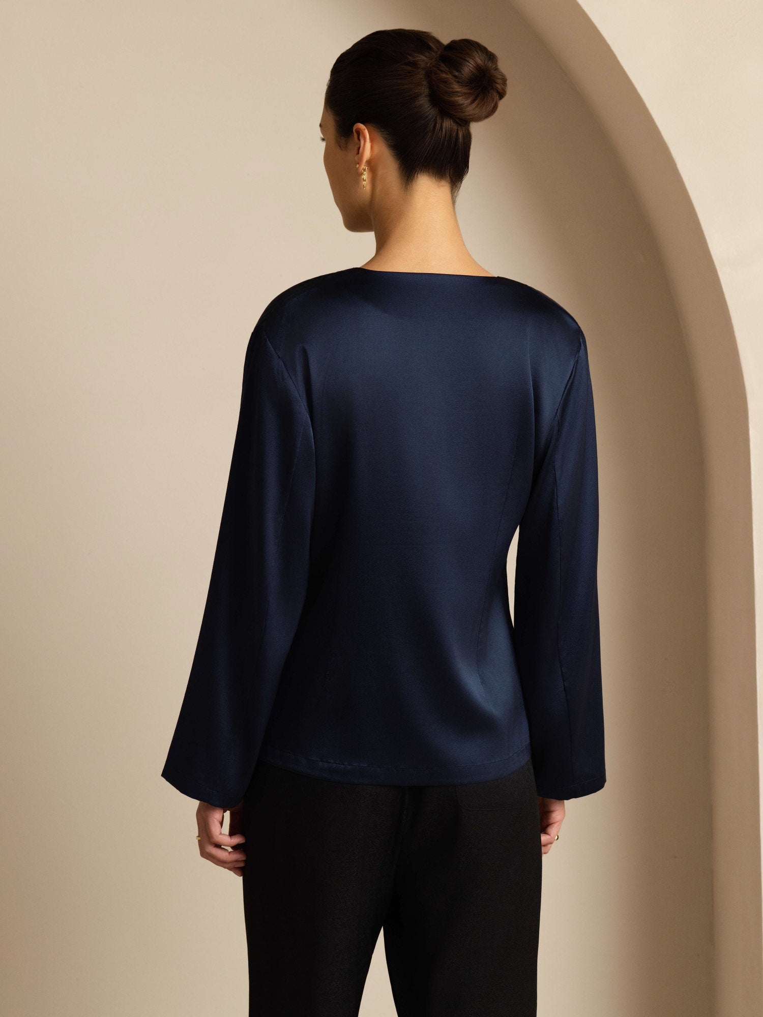 [Tummansininen] SilkSilky-FI 19Momme Womens Outerwear 002