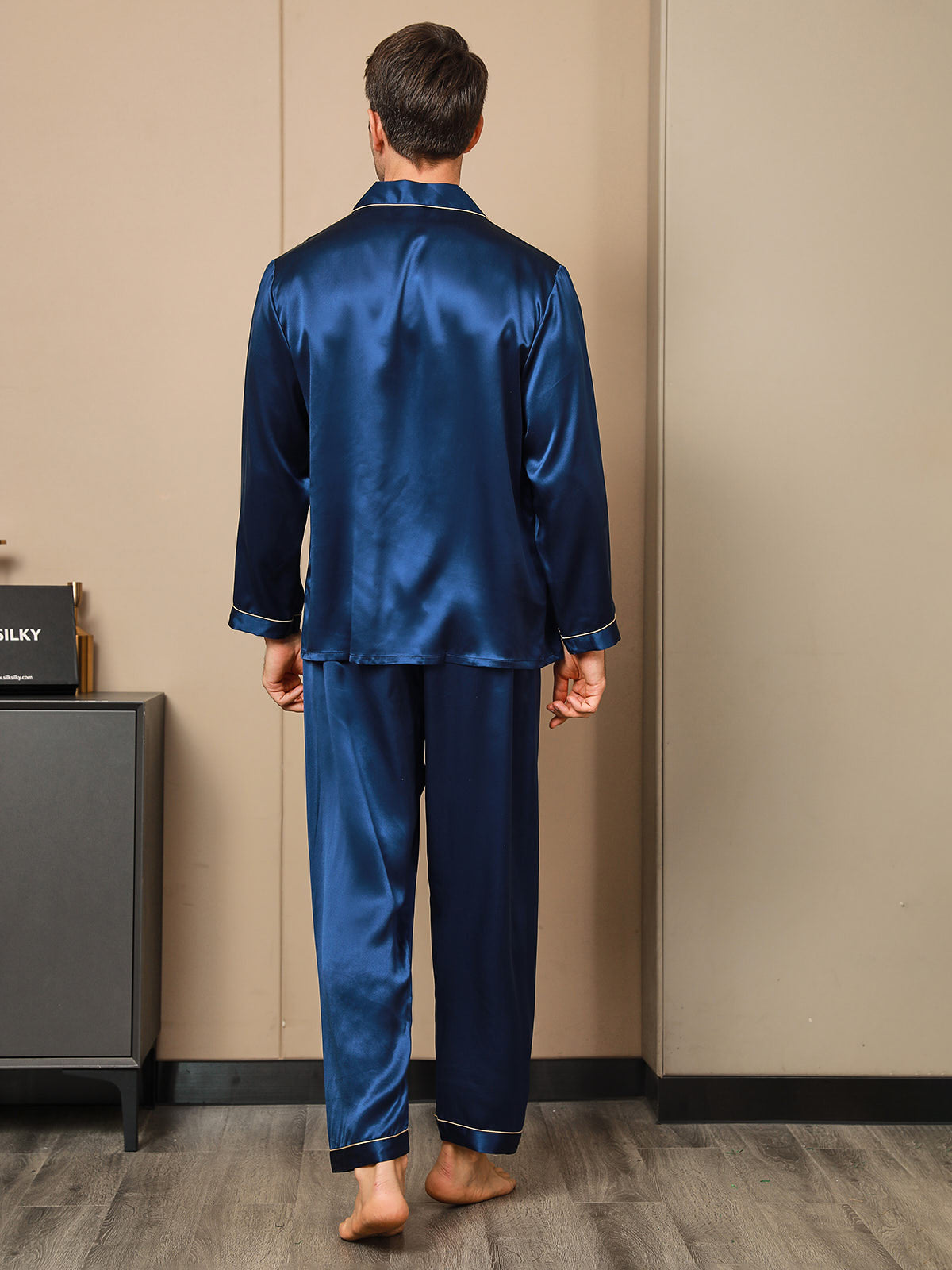 [Tummansininen] SilkSilky-FI 19Momme Mens Pajamas 002
