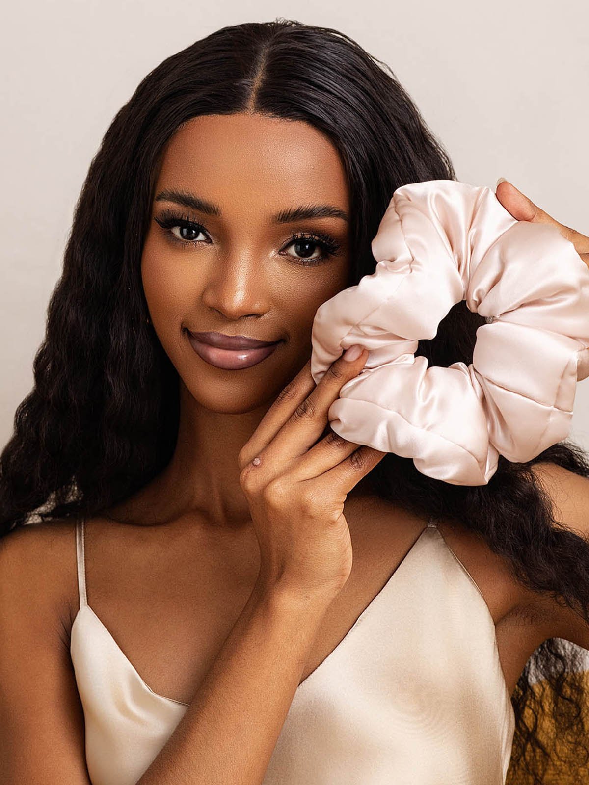 [Pinkki] SilkSilky-FI Scrunchie 001