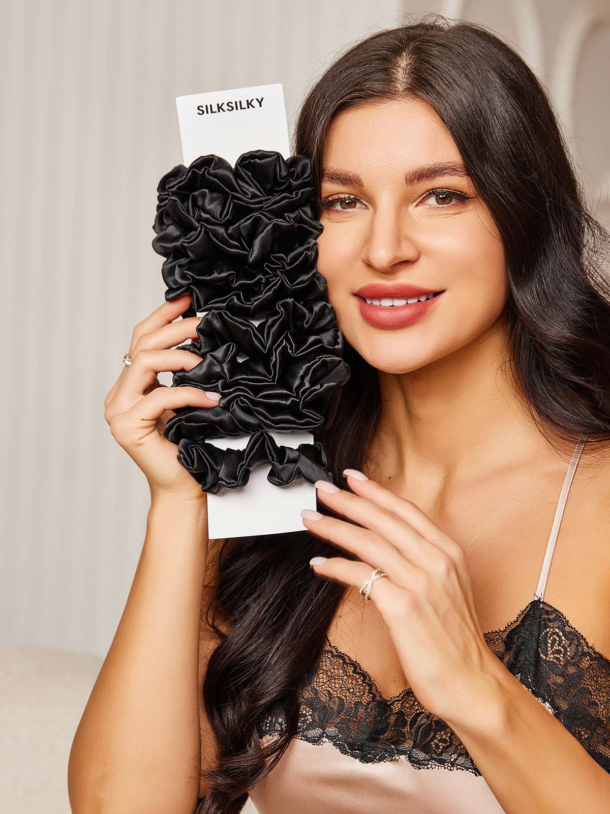 [Musta] SilkSilky-FI 19Momme Scrunchie 001