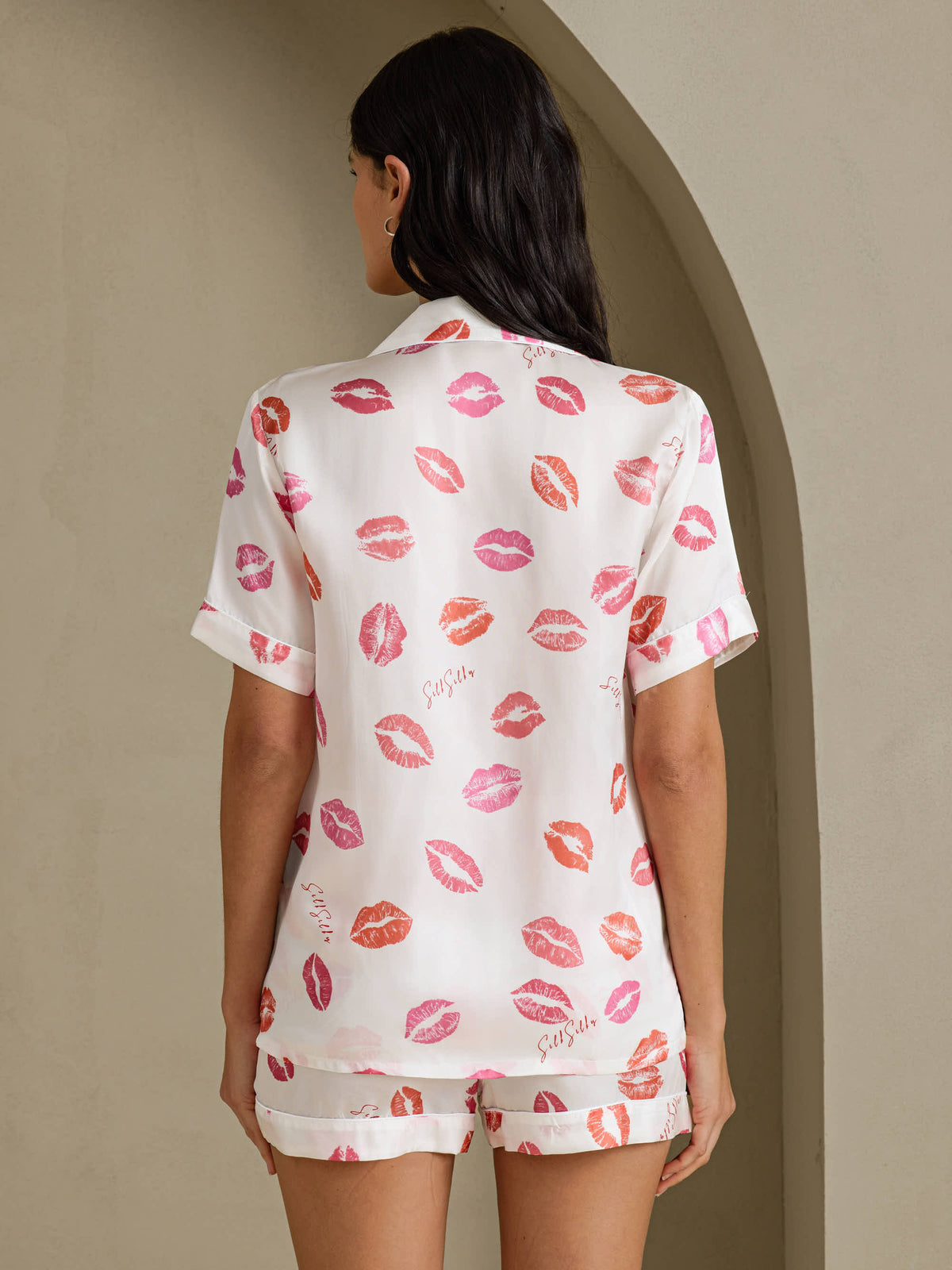 [Valkoinen Huulipuna] SilkSilky-FI Short Sleeve Notch Collar Naisten Pyjamat 002