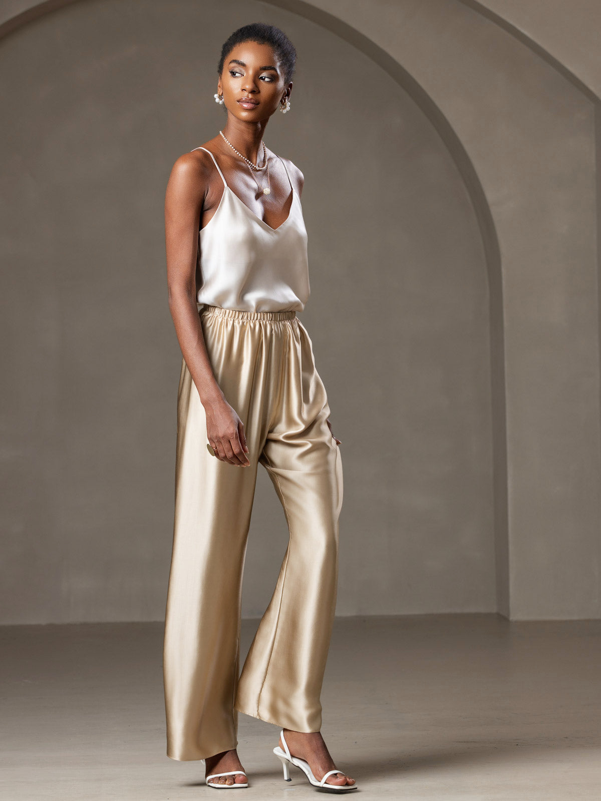 [Beige] SilkSilky-FI Camisoles 006