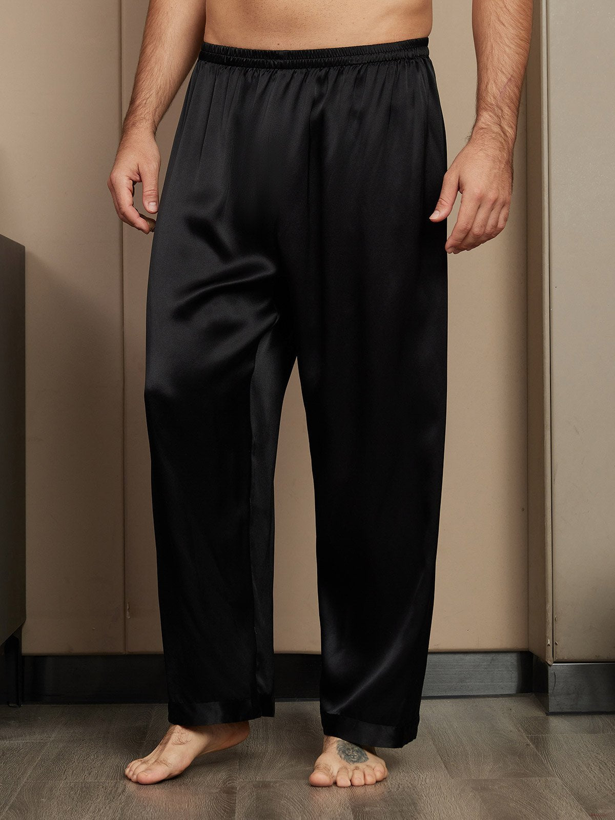 [Musta] SilkSilky-FI Men's Sleep Shorts 001