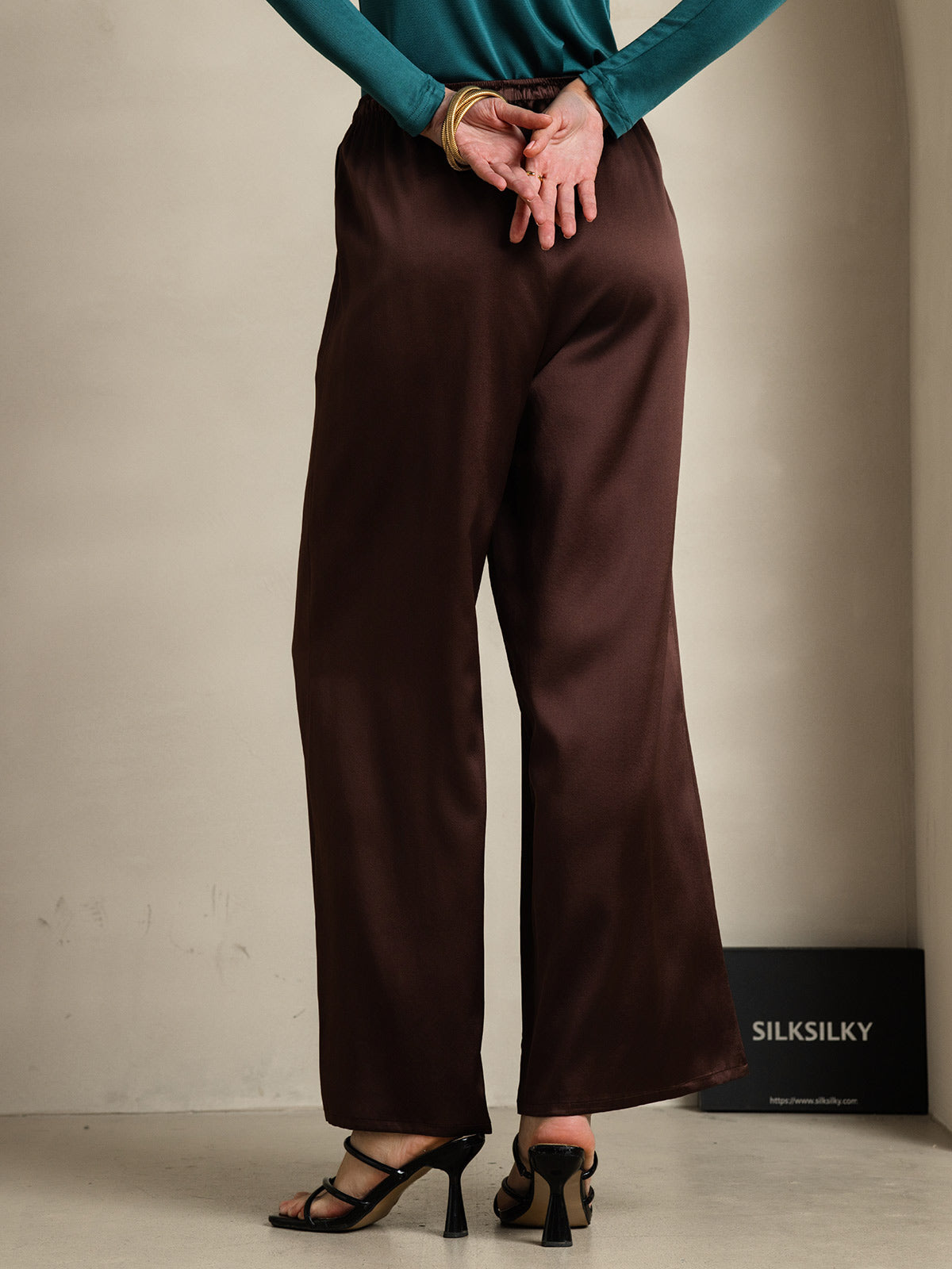 [Kahvi] SilkSilky-FI Womens Pants 002