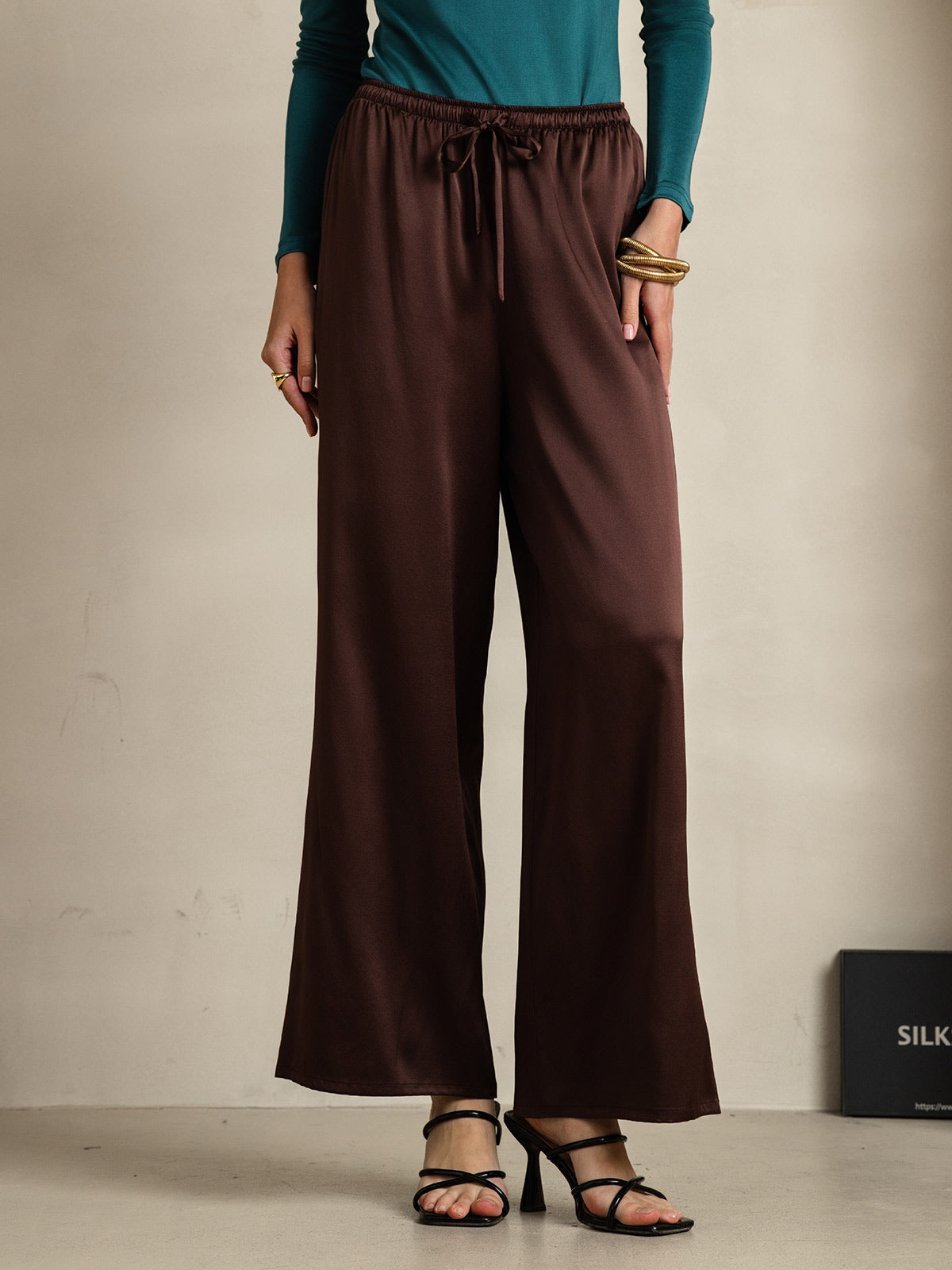 [Kahvi] SilkSilky-FI Womens Pants 003