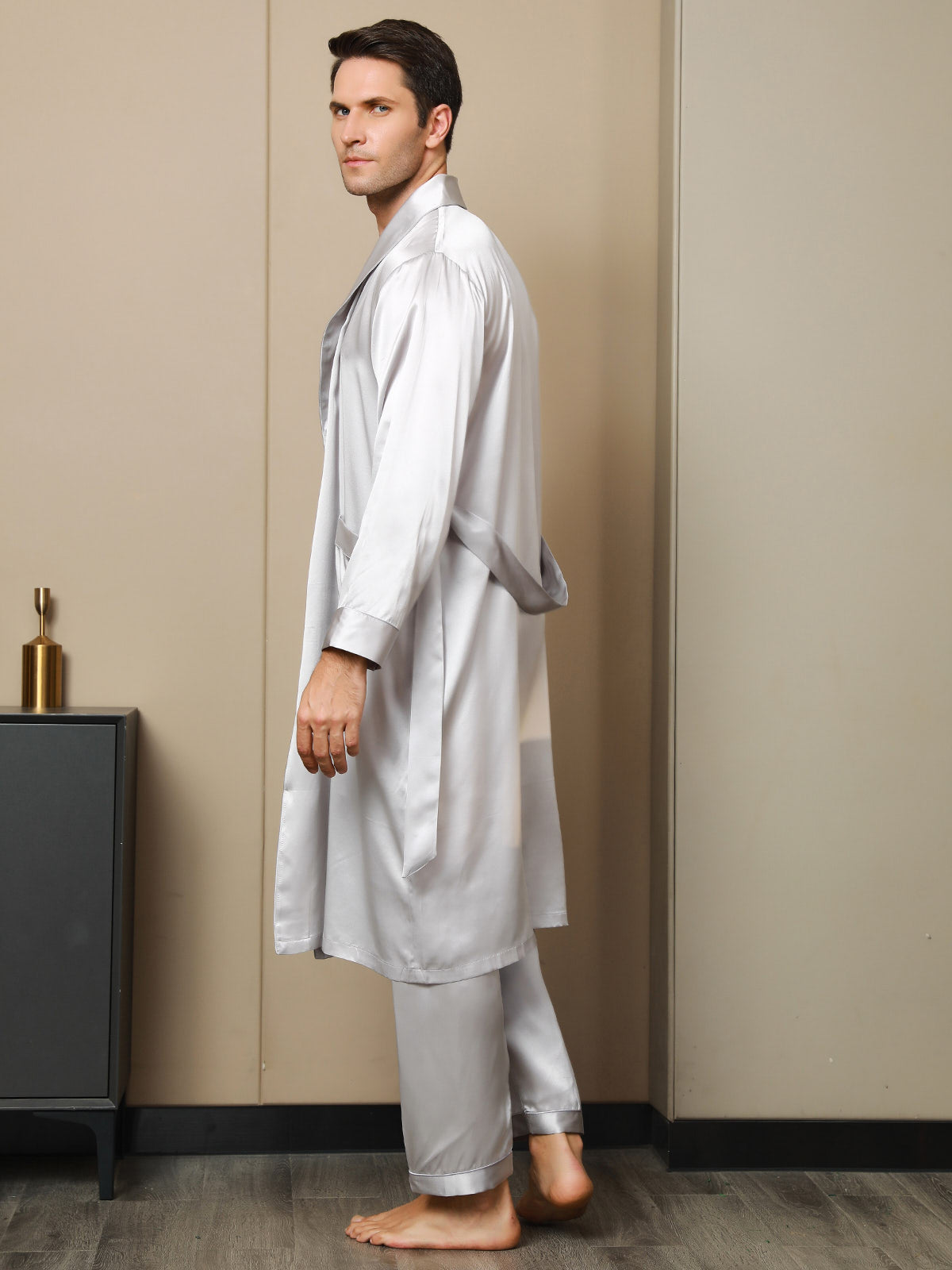 [Vaalean Harmaa] SilkSilky-FI 19Momme Mens Robe 002