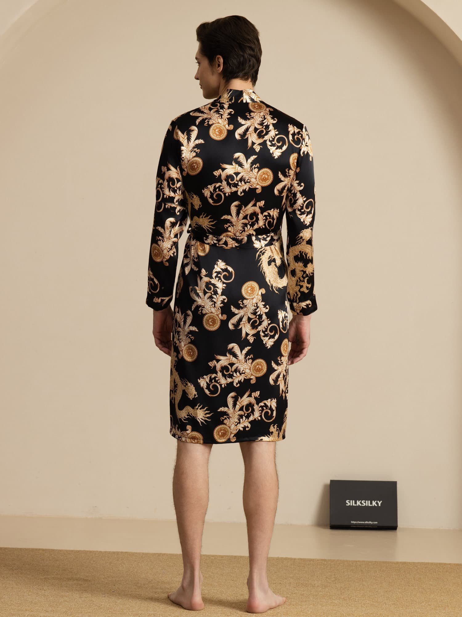 [Musta Lohikäärme] SilkSilky-FI Long Sleeve Miesten Aamutakki 002