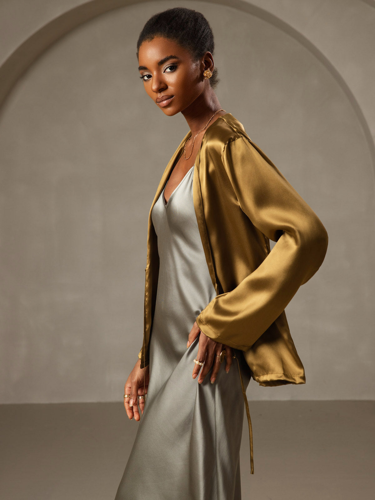 [Harmaanvihreä] SilkSilky-FI Pure Silk Sleeveless Round Neck Yöpaita 006