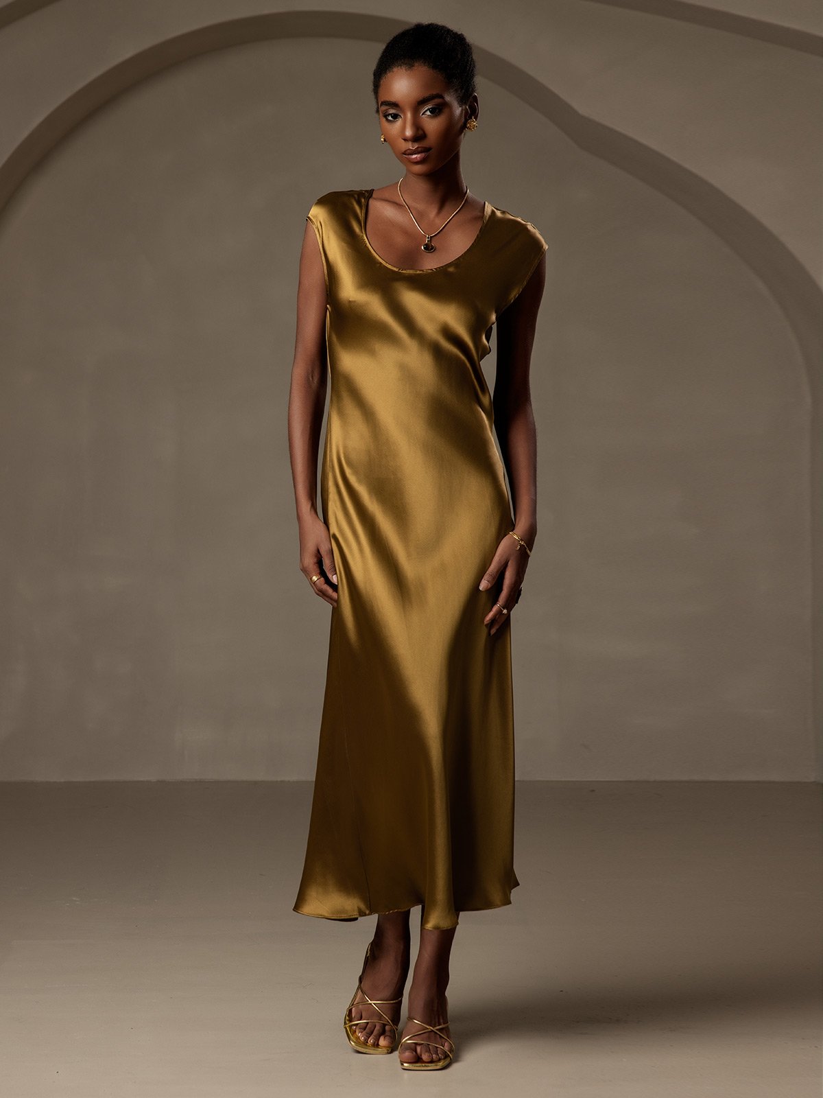 [Ruskea] SilkSilky-FI Cap Sleeve Mekko 001