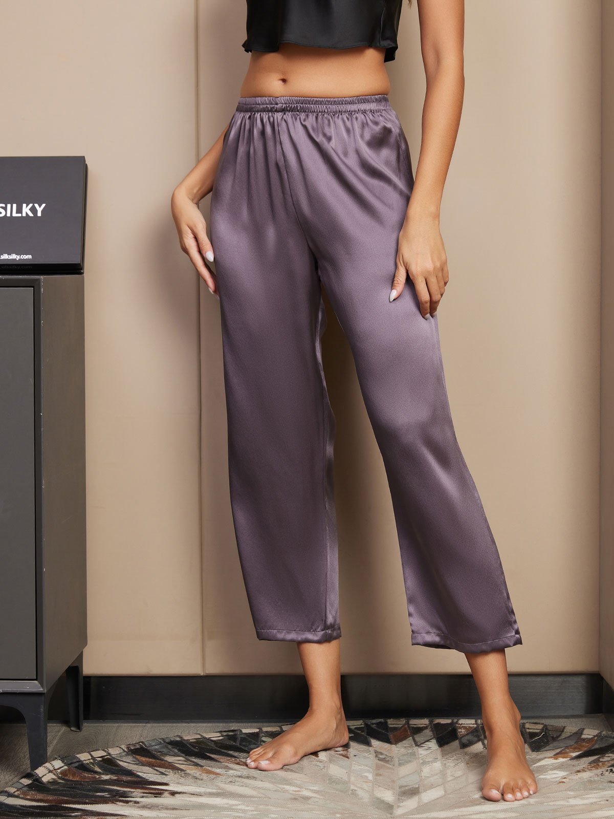 [Purppuranharmaa] SilkSilky-FI Womens Sleep Bottoms 004