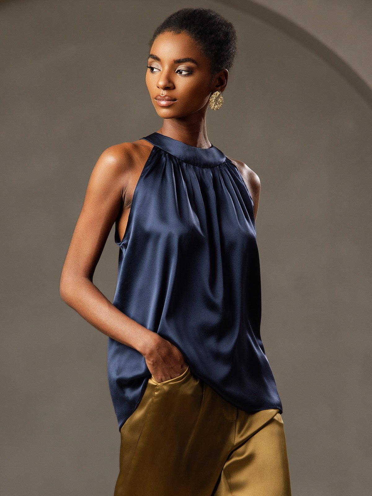 [Tummansininen] SilkSilky-FI Sleeveless Halterneck Naisten T-paita 001