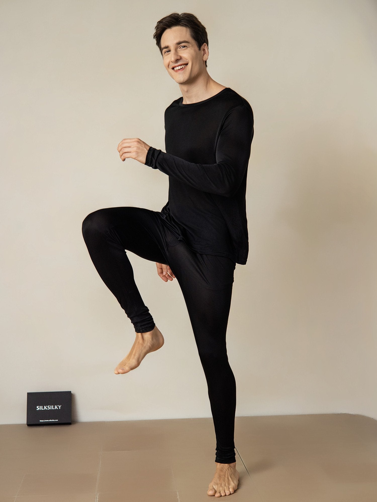 [Musta] SilkSilky-FI Mens Pajamas 002