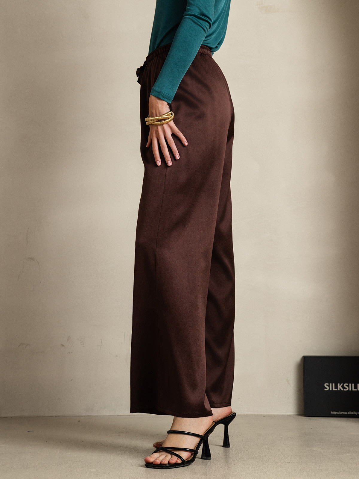 [Kahvi] SilkSilky-FI Womens Pants 005