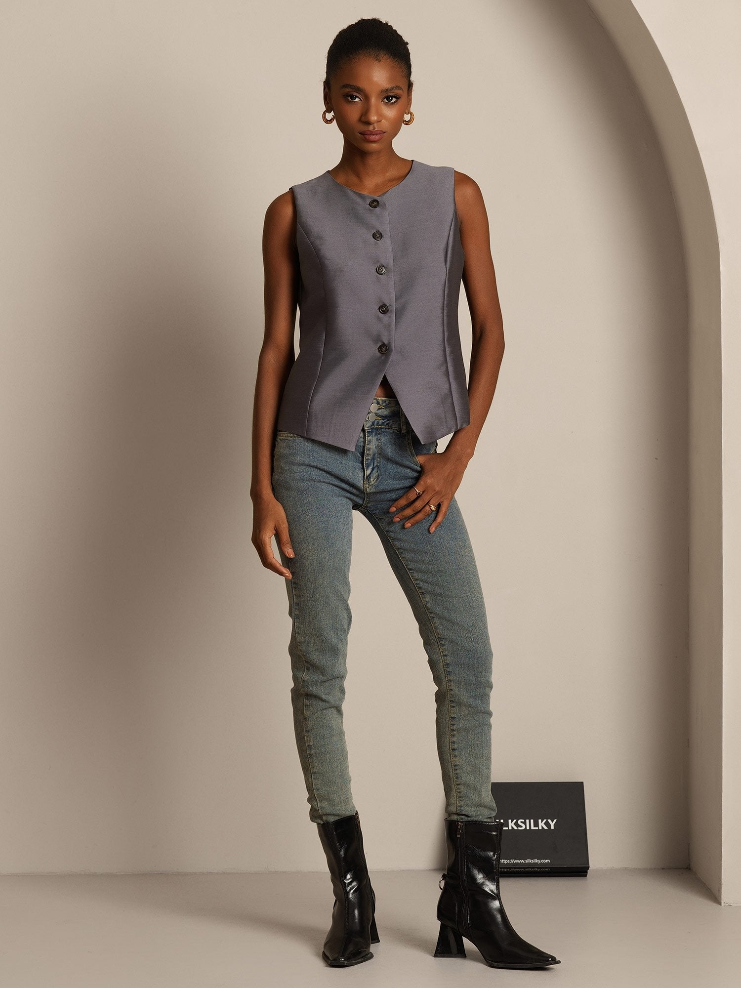 [Harmaa] SilkSilky-FI 32Momme Silk-Wool Blend Womens Vest 008,