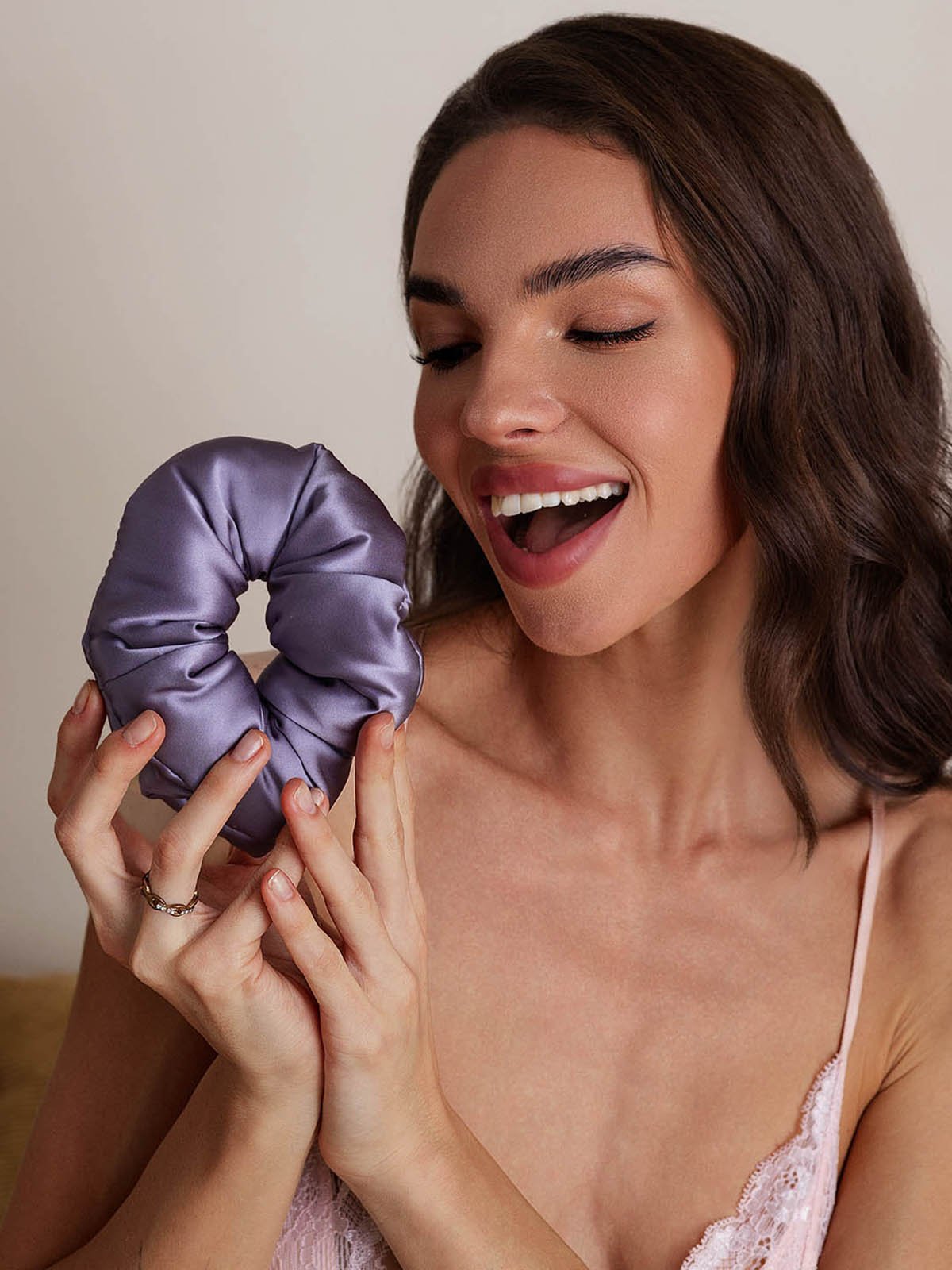 [Tumma Violetti] SilkSilky-FI Scrunchie 001