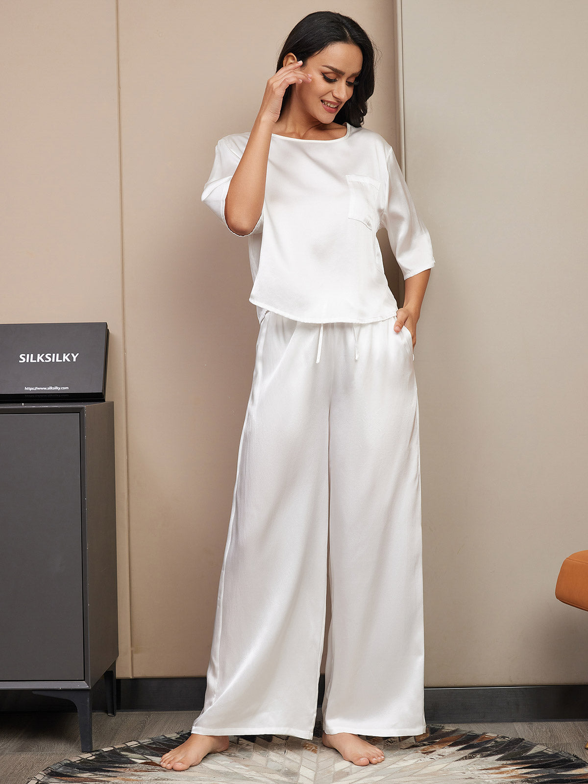 [Valkoinen] SilkSilky-FI Womens Pajamas 004,