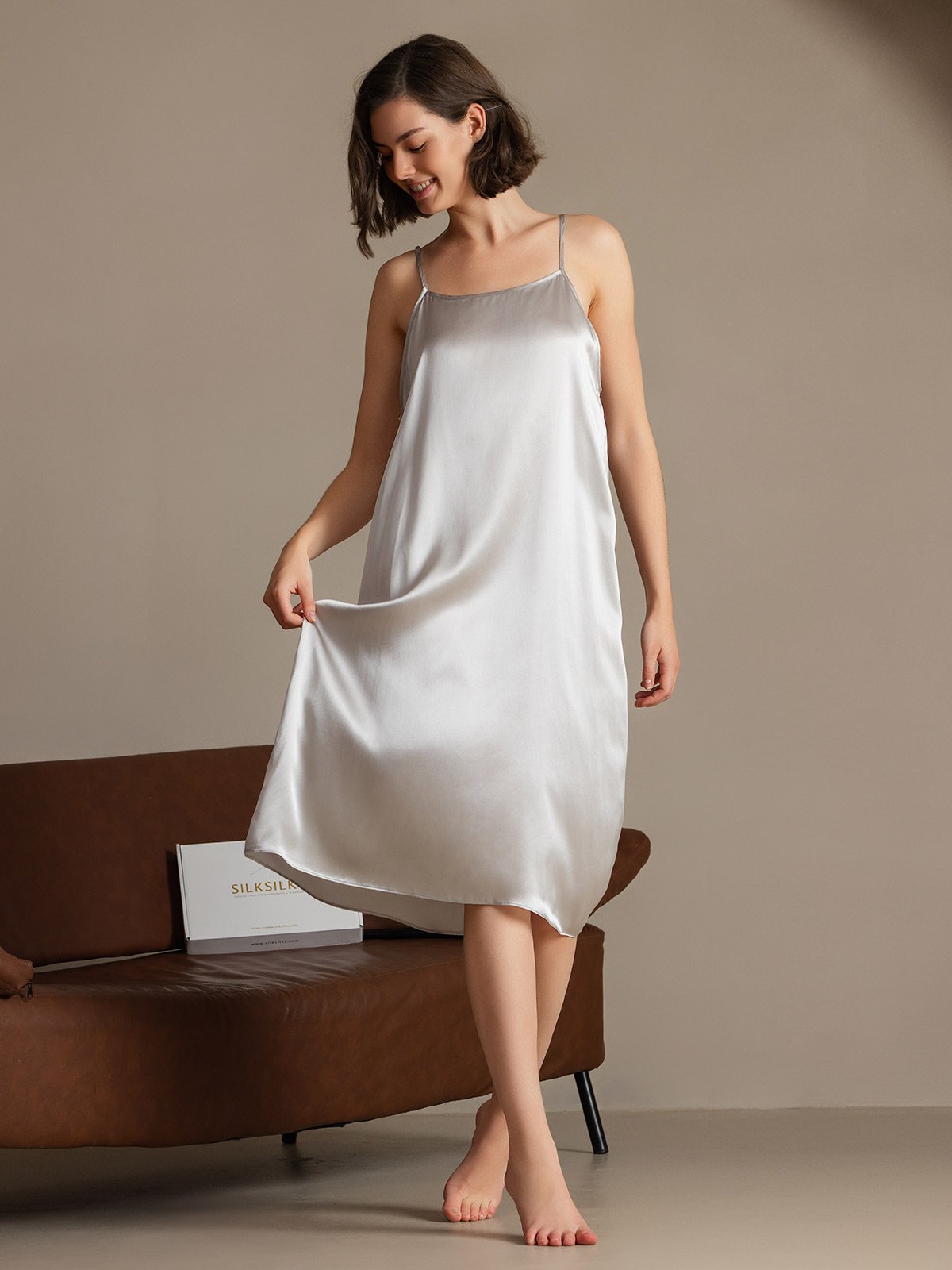 [Vaalean Harmaa] SilkSilky-FI 19Momme Silk Sleeveless Dress 005