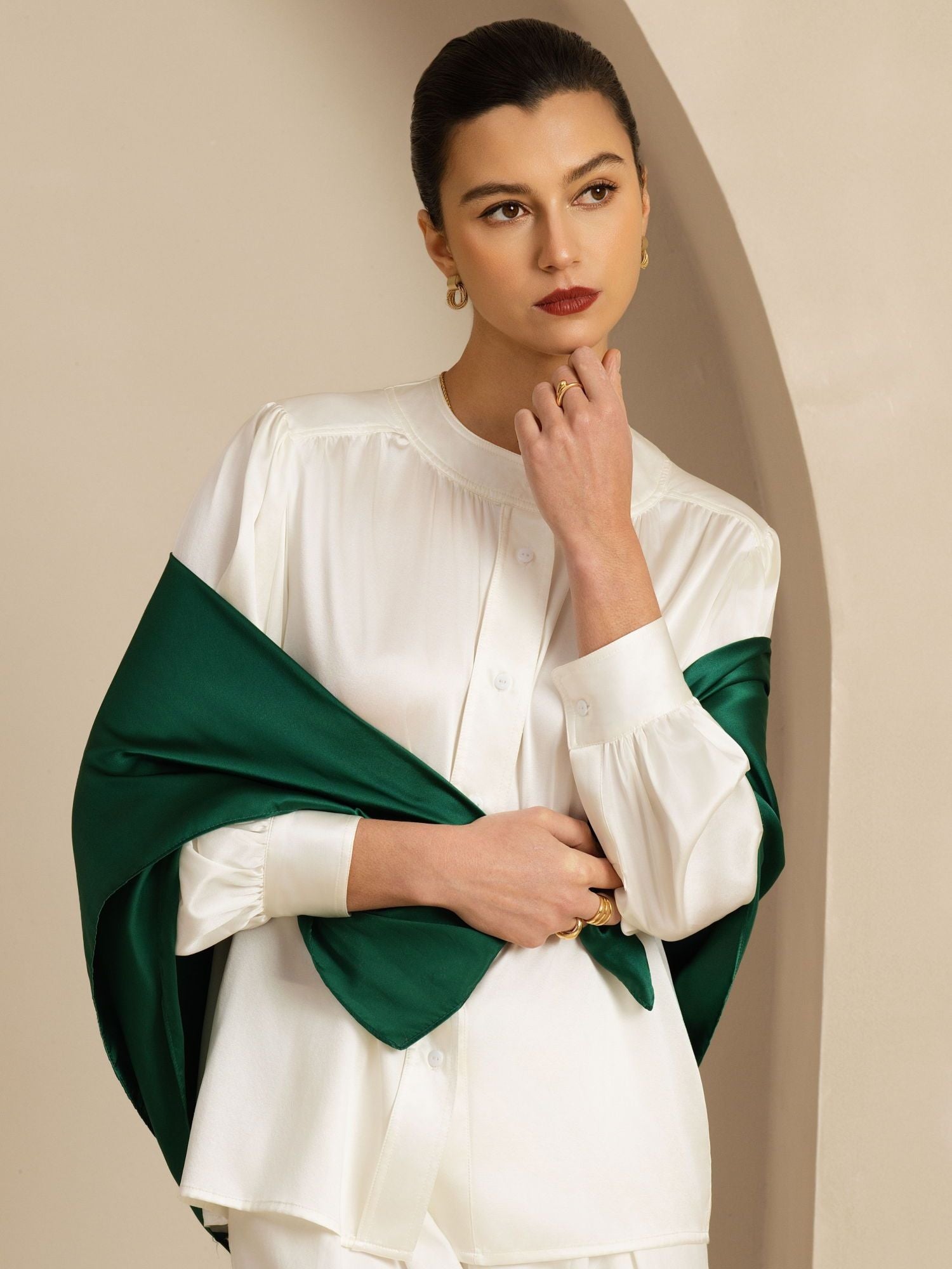 [Tummanvihreä] SilkSilky-FI Silkki Scarf 001