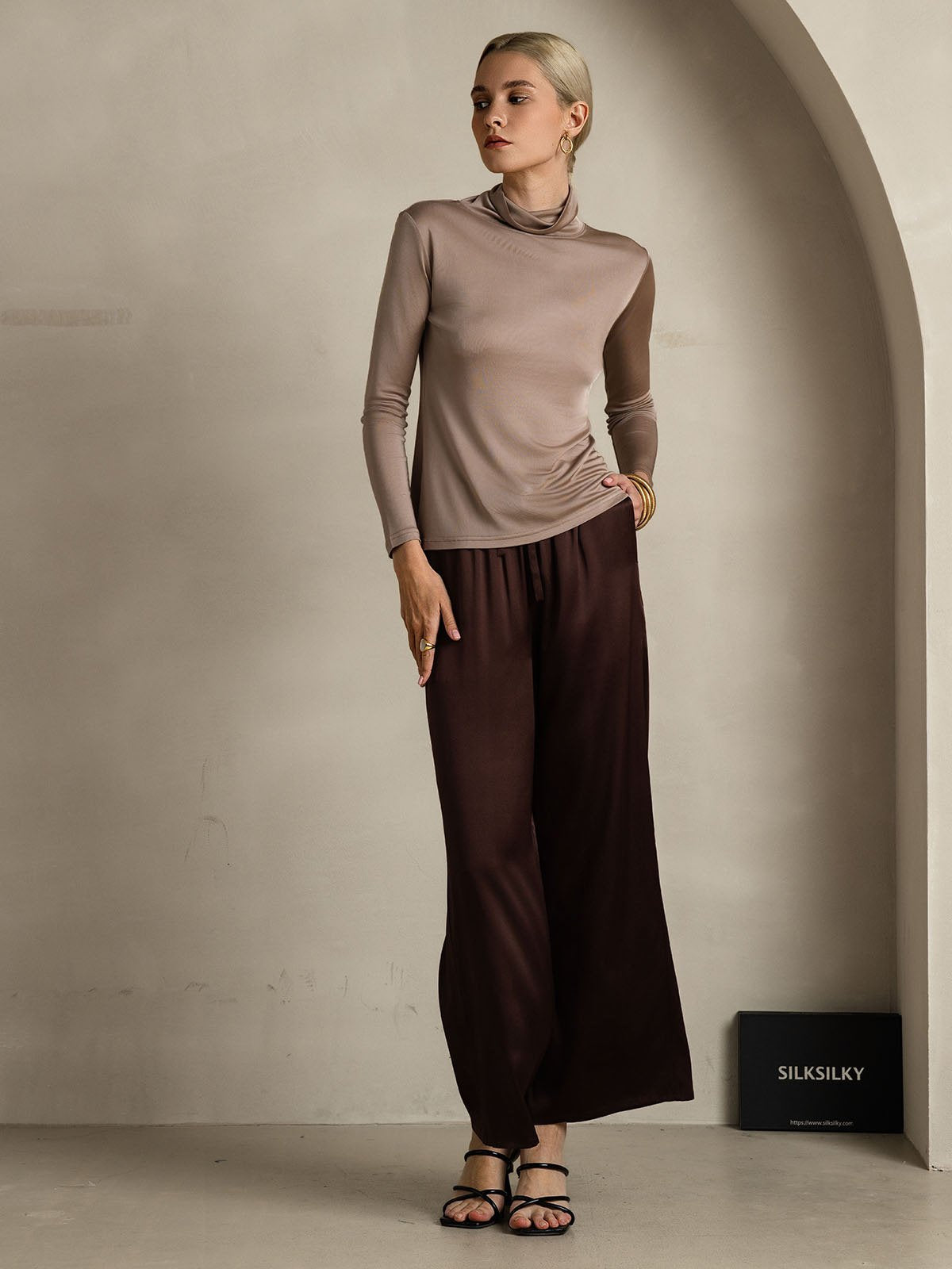 [Khaki] SilkSilky-FI Silk Long Sleeve Womens T-Shirt 006