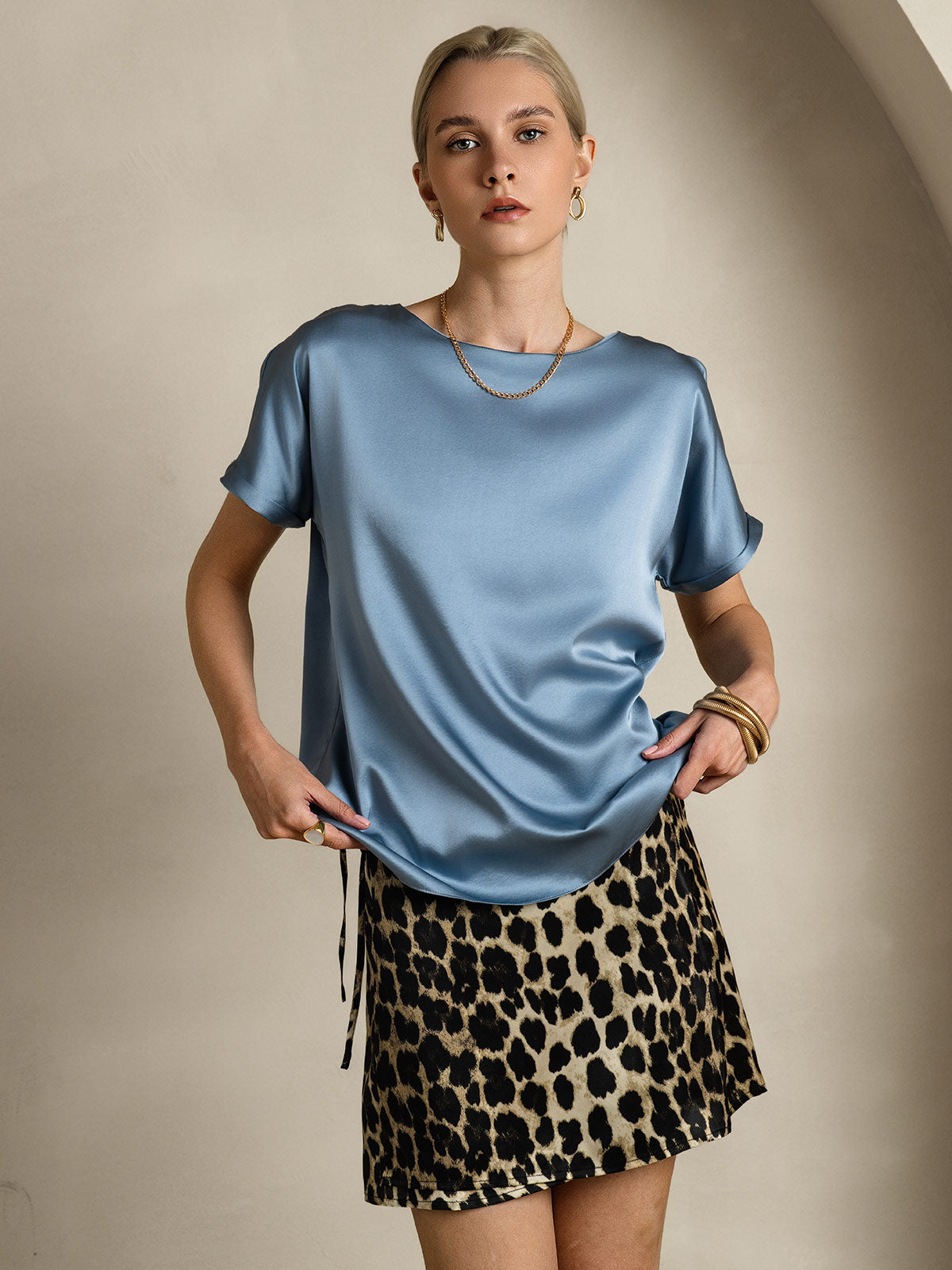 [Harmaansininen] SilkSilky-FI 19Momme Silk Short Sleeve Round Neck Naisten T-paita 001