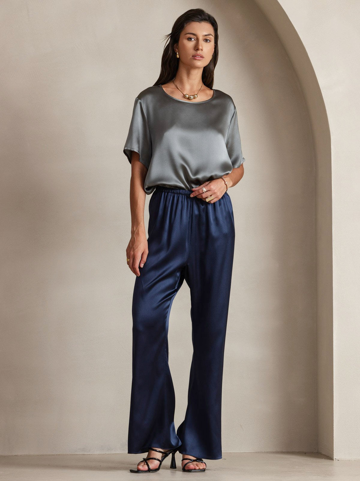 SilkSilky-FI Womens T-Shirt TummanHarmaa 006