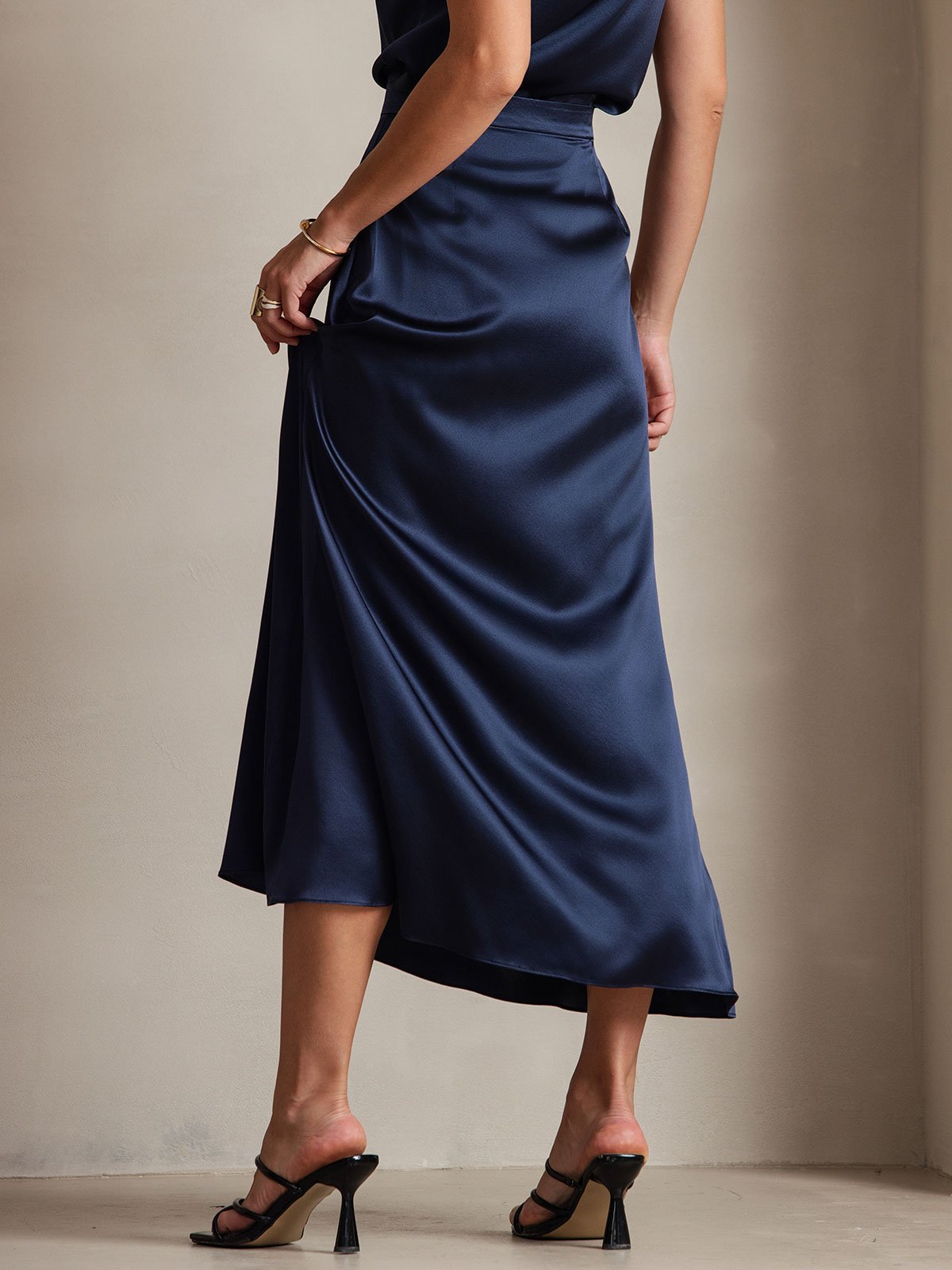 [Tummansininen] SilkSilky-FI 19Momme Silk Skirt 002