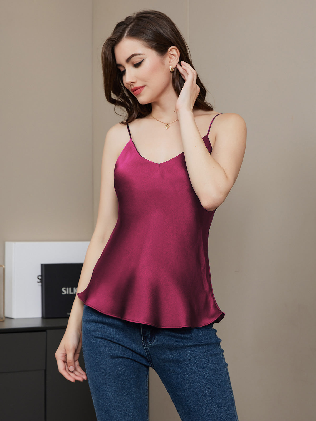 [Fuksia] SilkSilky-FI Spagettihihna V Pääntie Camisole Top 005