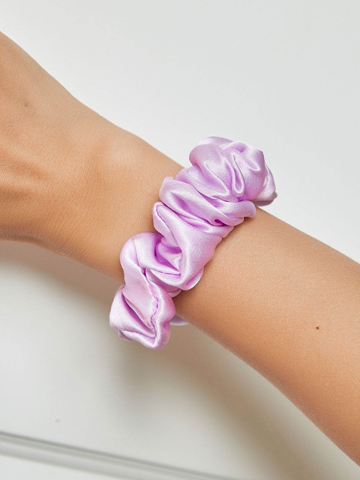 [Laventeli] SilkSilky-FI 19Momme Scrunchie 001