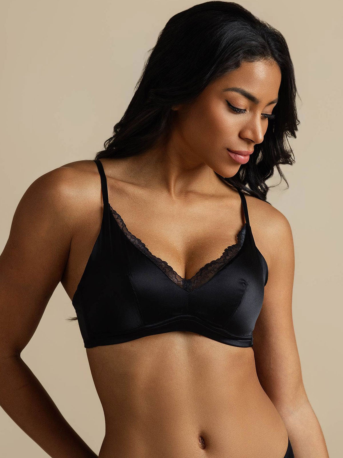 [Musta] SilkSilky-FI Bra 003,