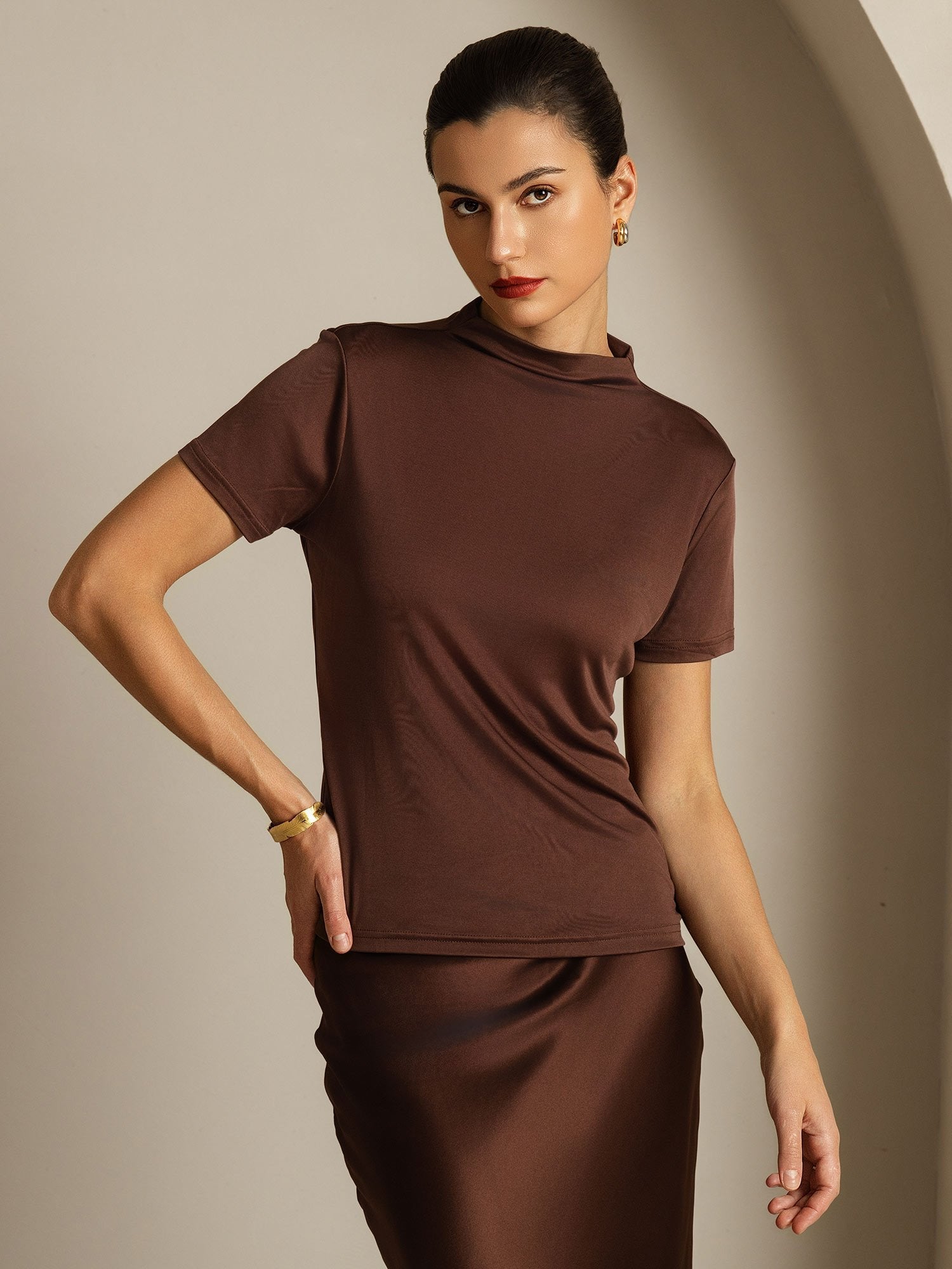 [Kahvi] SilkSilky-FI 100% Silk Jersey Short Sleeve Mock Neck Naisten T-paita 001