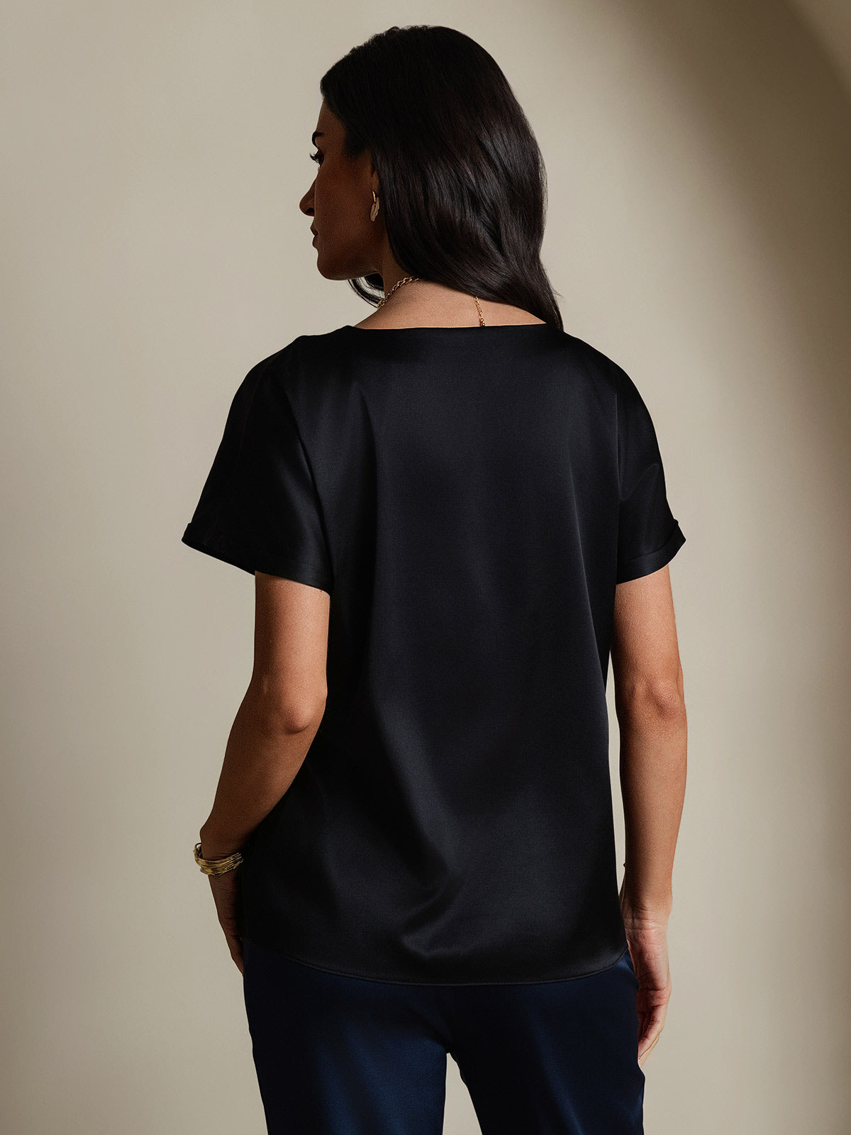 [Musta] SilkSilky-FI 19Momme Silk Short Sleeve Round Neck Naisten T-paita 002