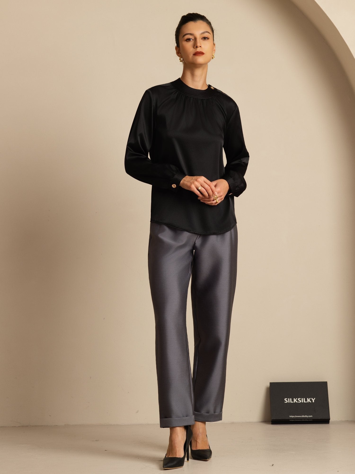 [Musta] SilkSilky-FI 19Momme Silkki Pitkähihainen Pyöreä Pääntie Pusero 007