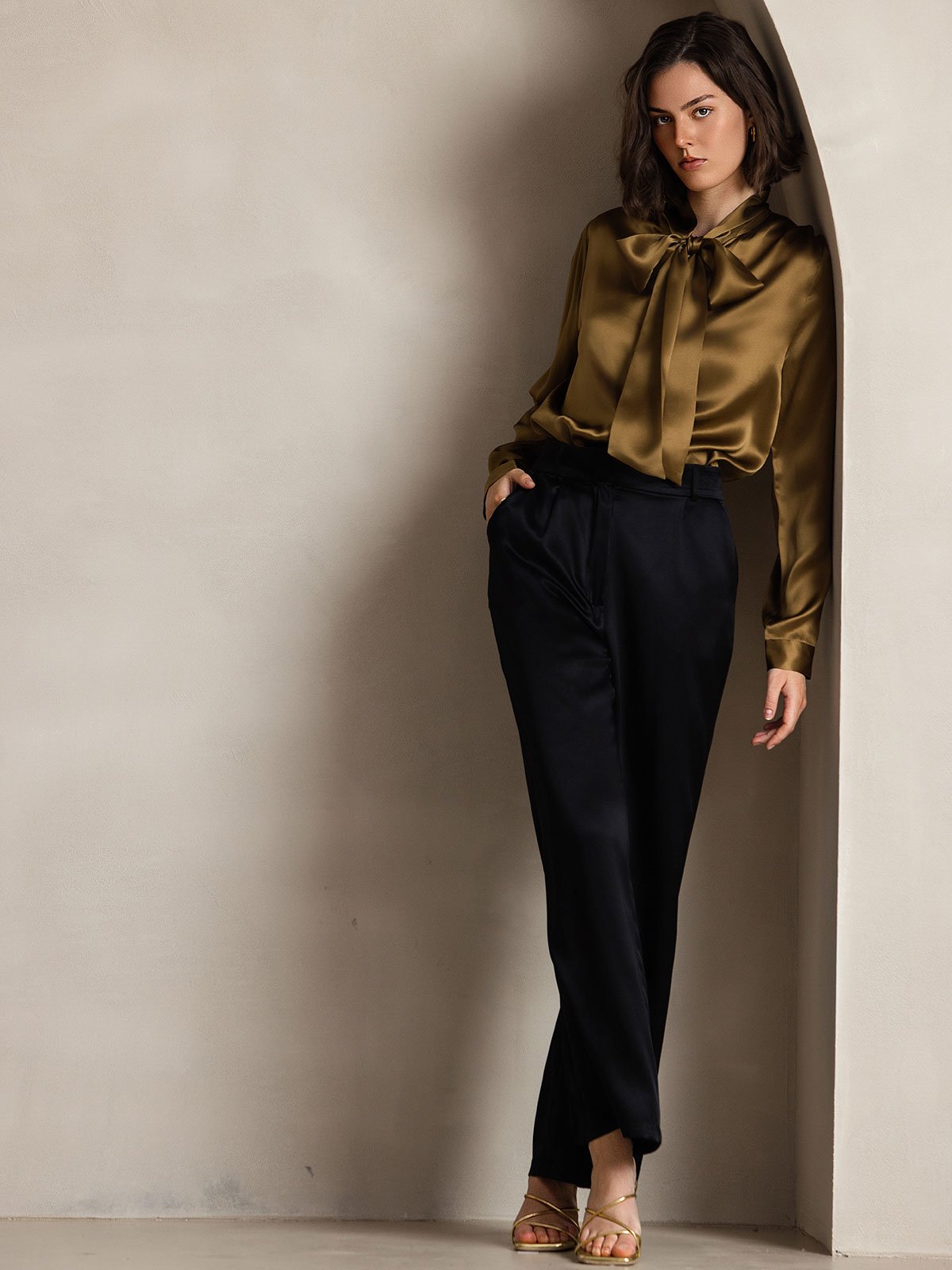 [Ruskea] SilkSilky-FI 19Momme Silk Long Sleeve Tie Neck Naisten paita 008