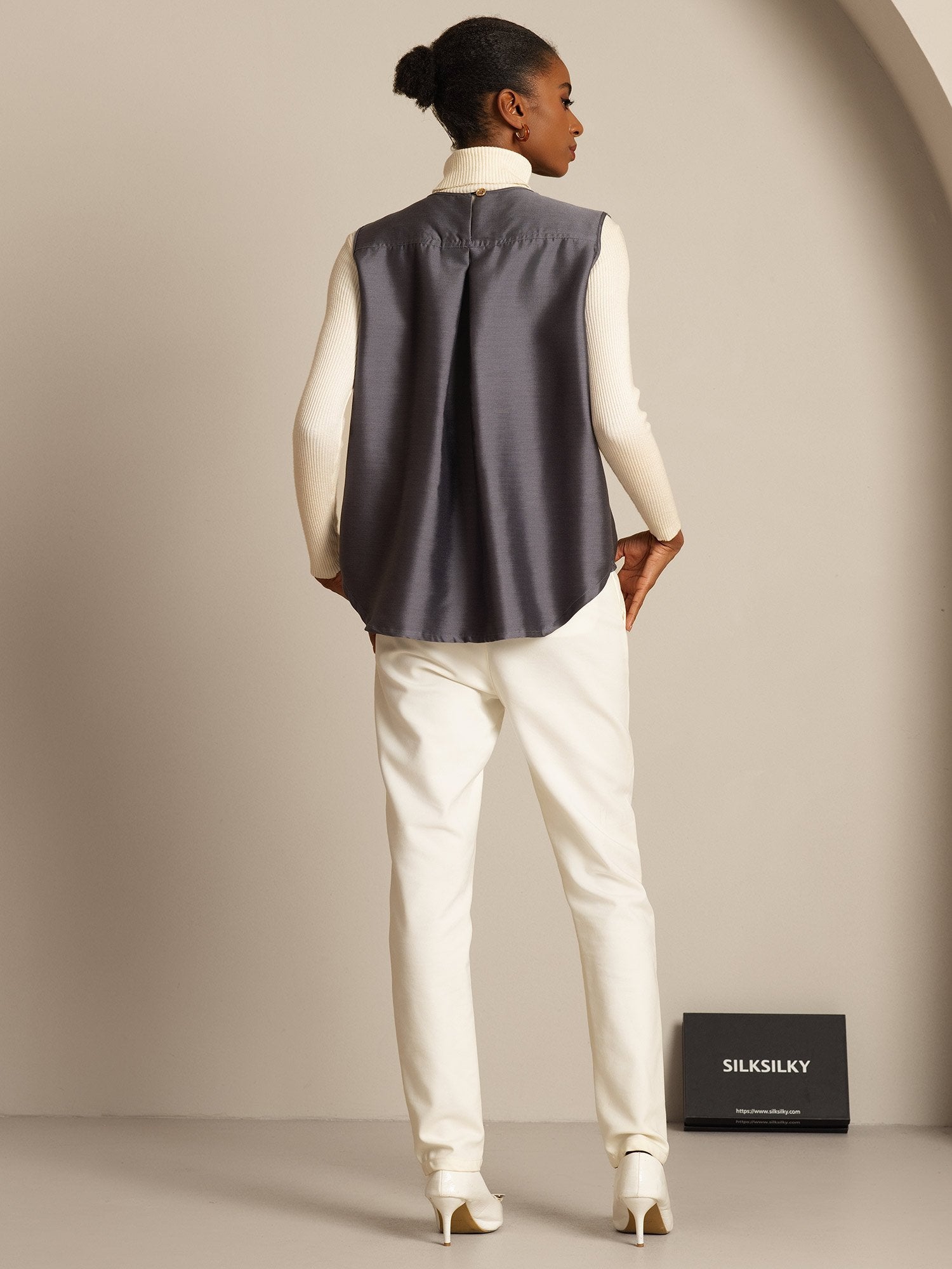 [Harmaa] SilkSilky-FI 32Momme Silk-Wool Blend Womens Vest 002,