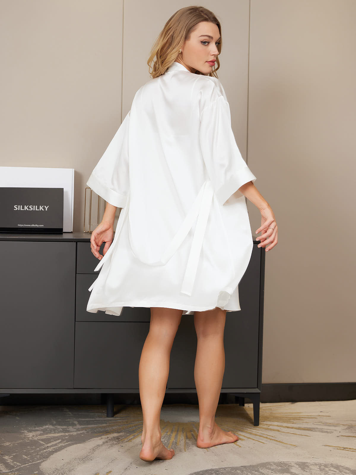 [Valkoinen] SilkSilky-FI Nightgown&Robe Set 002
