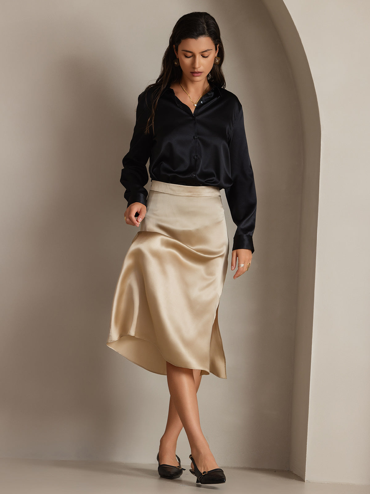 [Musta] SilkSilky-FI Womens Shirt 005