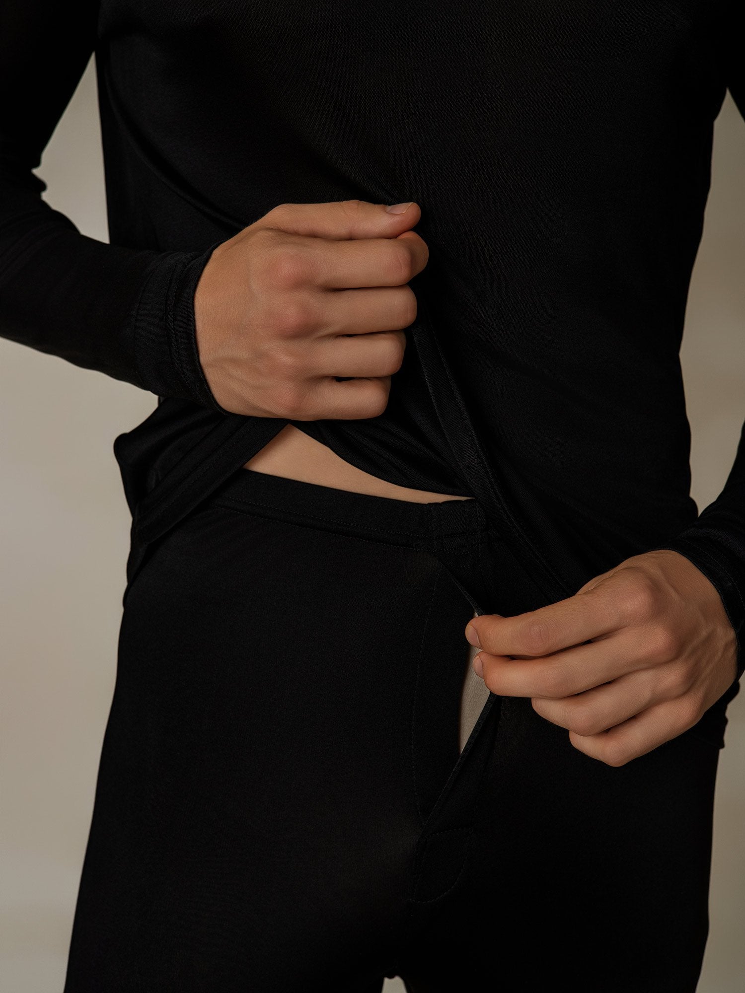 [Musta] SilkSilky-FI Mens Pajamas 005