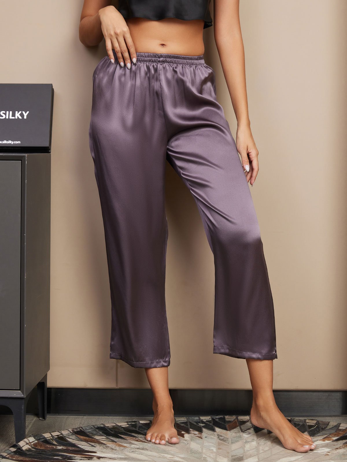 [Purppuranharmaa] SilkSilky-FI Womens Sleep Bottoms 003