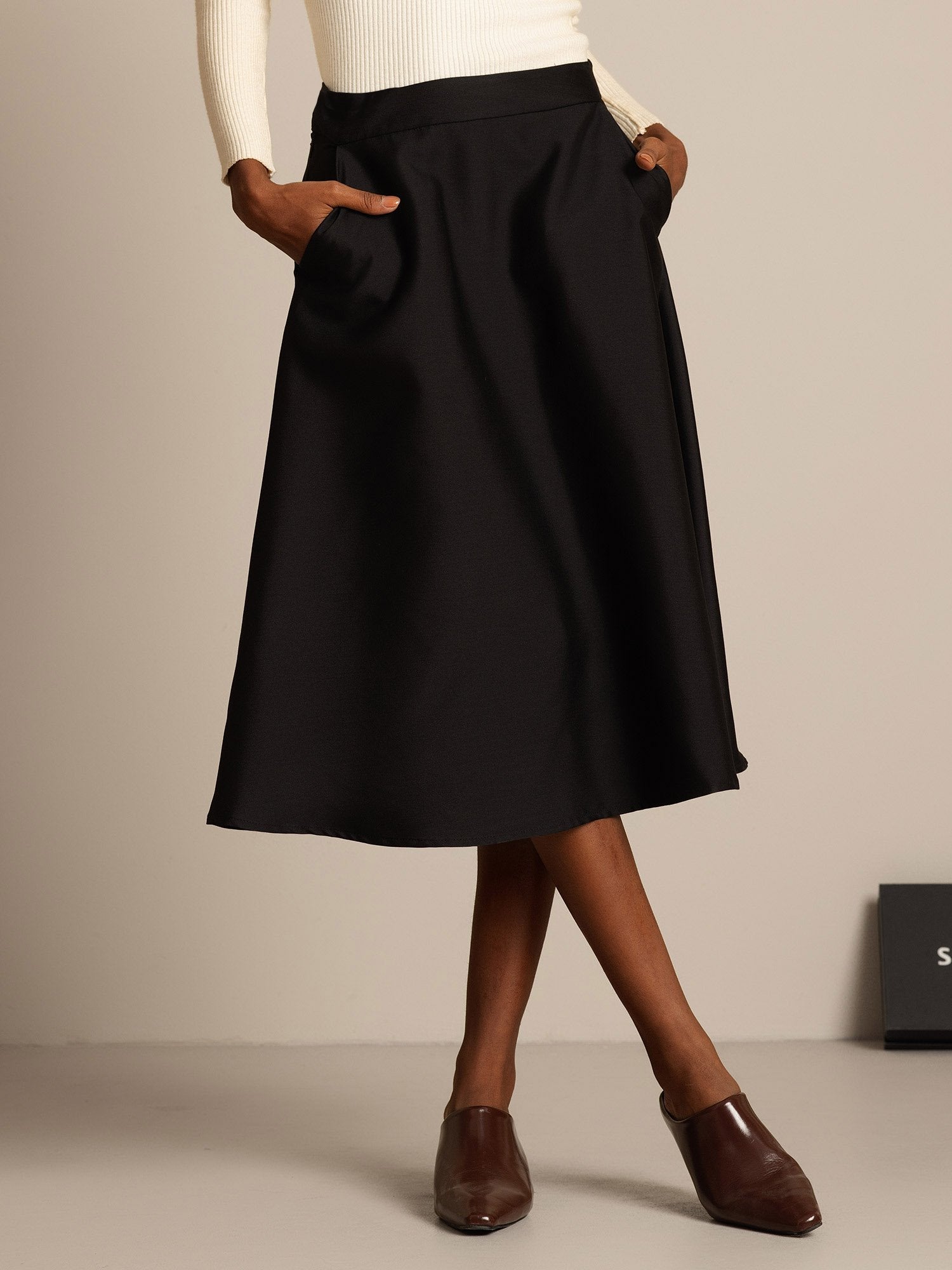 [Musta] SilkSilky-FI 32Momme Silk-Wool Blend Skirt 001