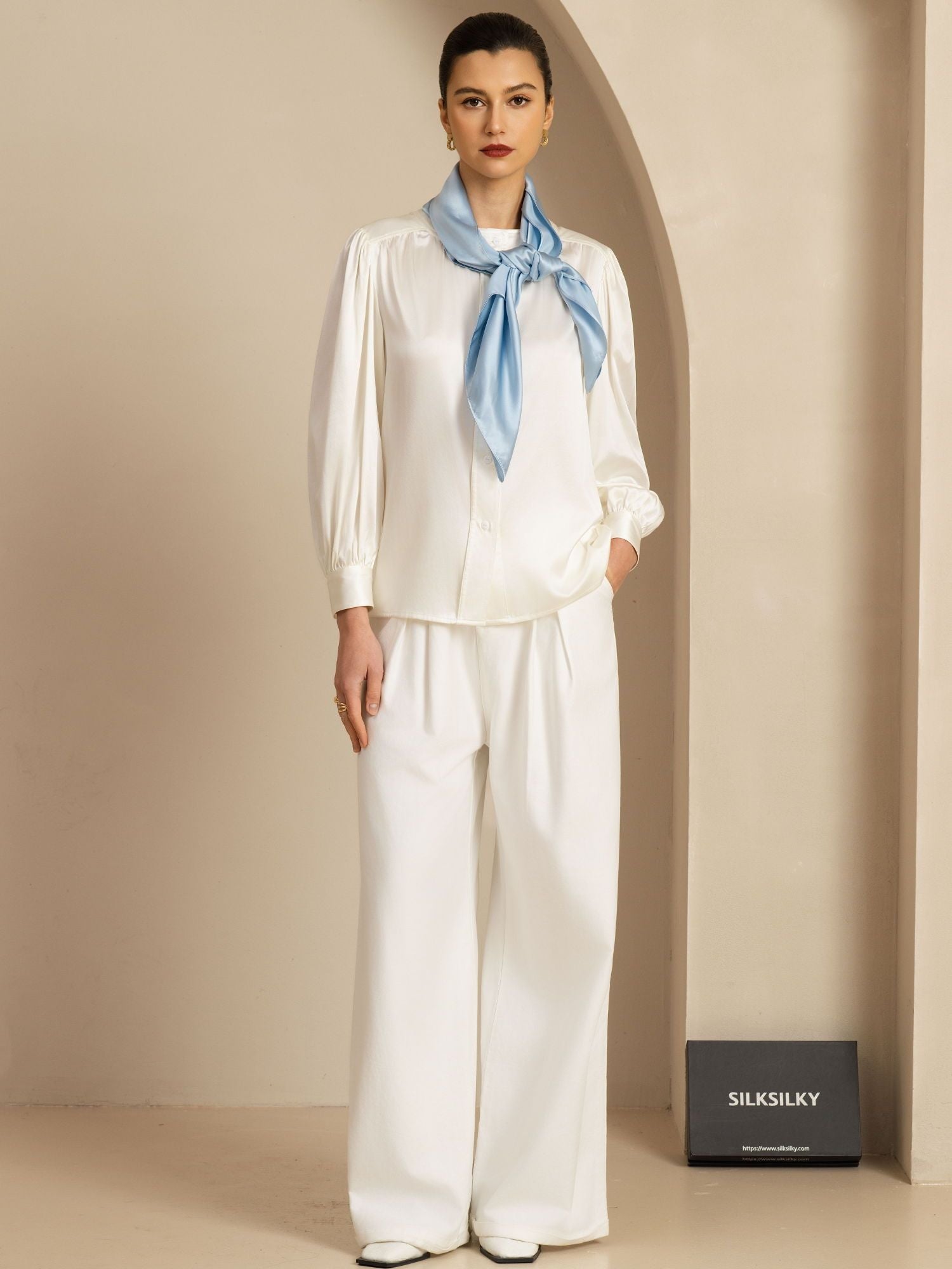 [Vaaleansininen] SilkSilky-FI Silkki Scarf 003