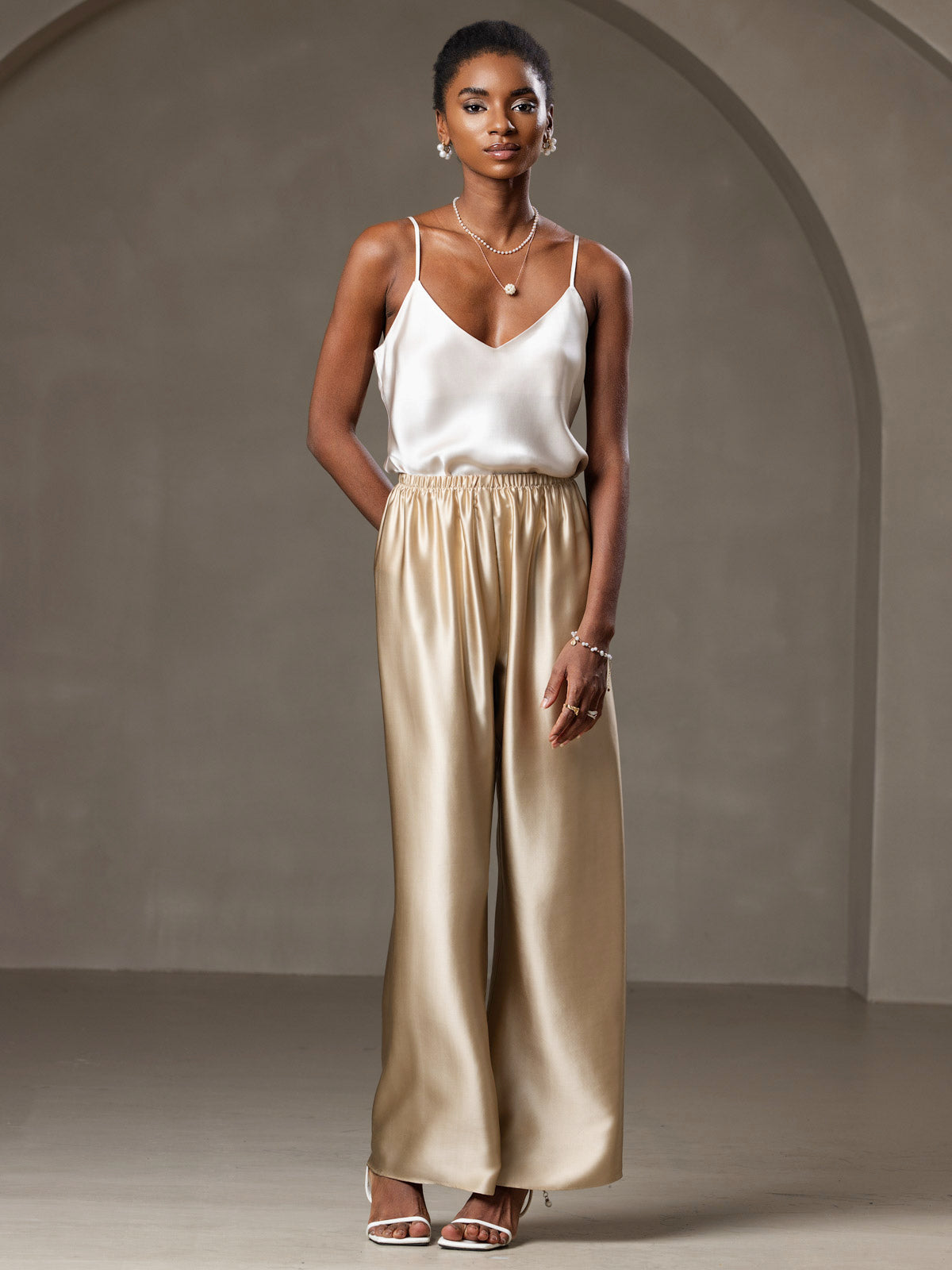 [Beige] SilkSilky-FI Camisoles 007