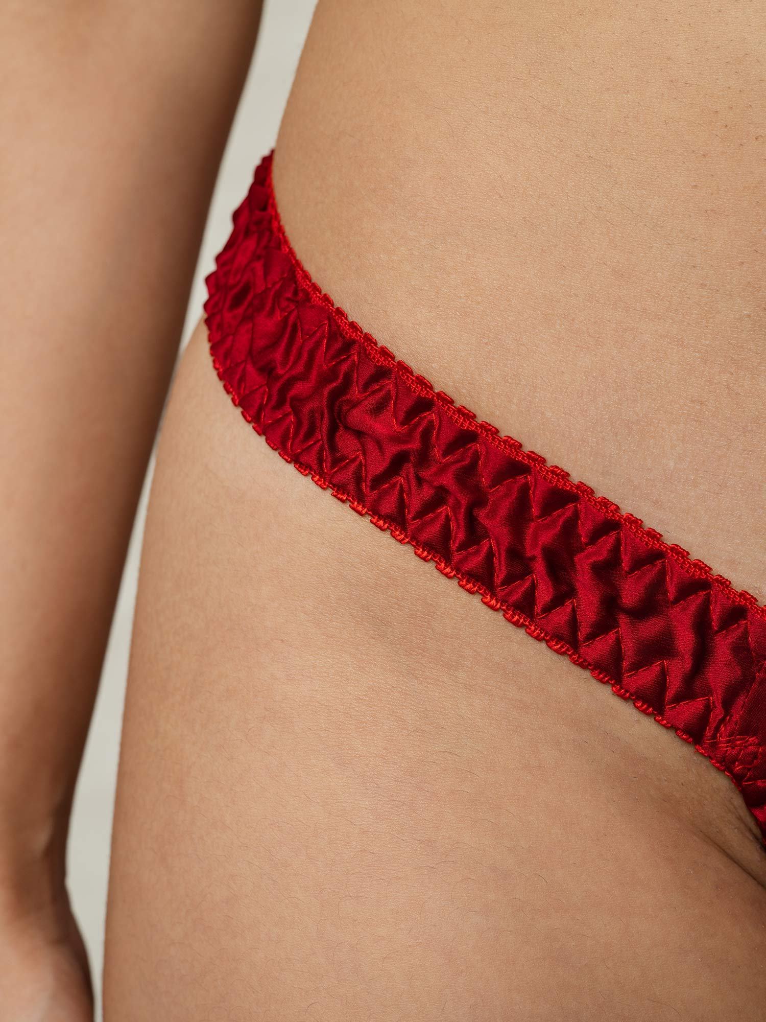 [Punainen] SilkSilky-FI Panty 010