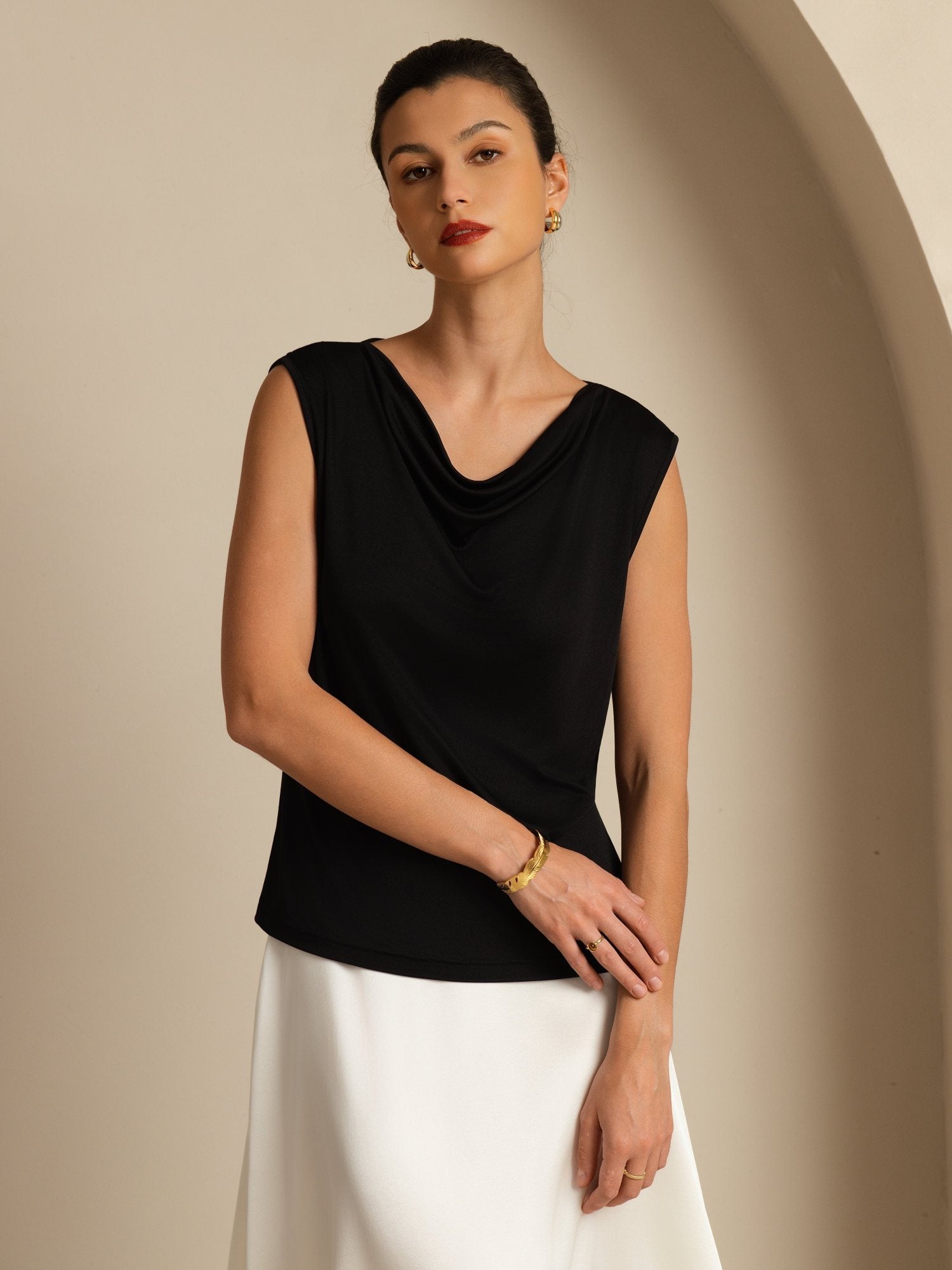 [Musta] SilkSilky-FI Silkki Hihaton Vesiputouspääntie Naisten T-paita 004