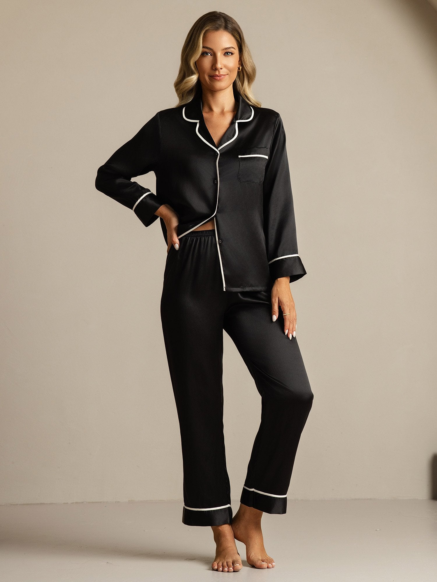 [Musta] SilkSilky-FI Womens Pajamas 006